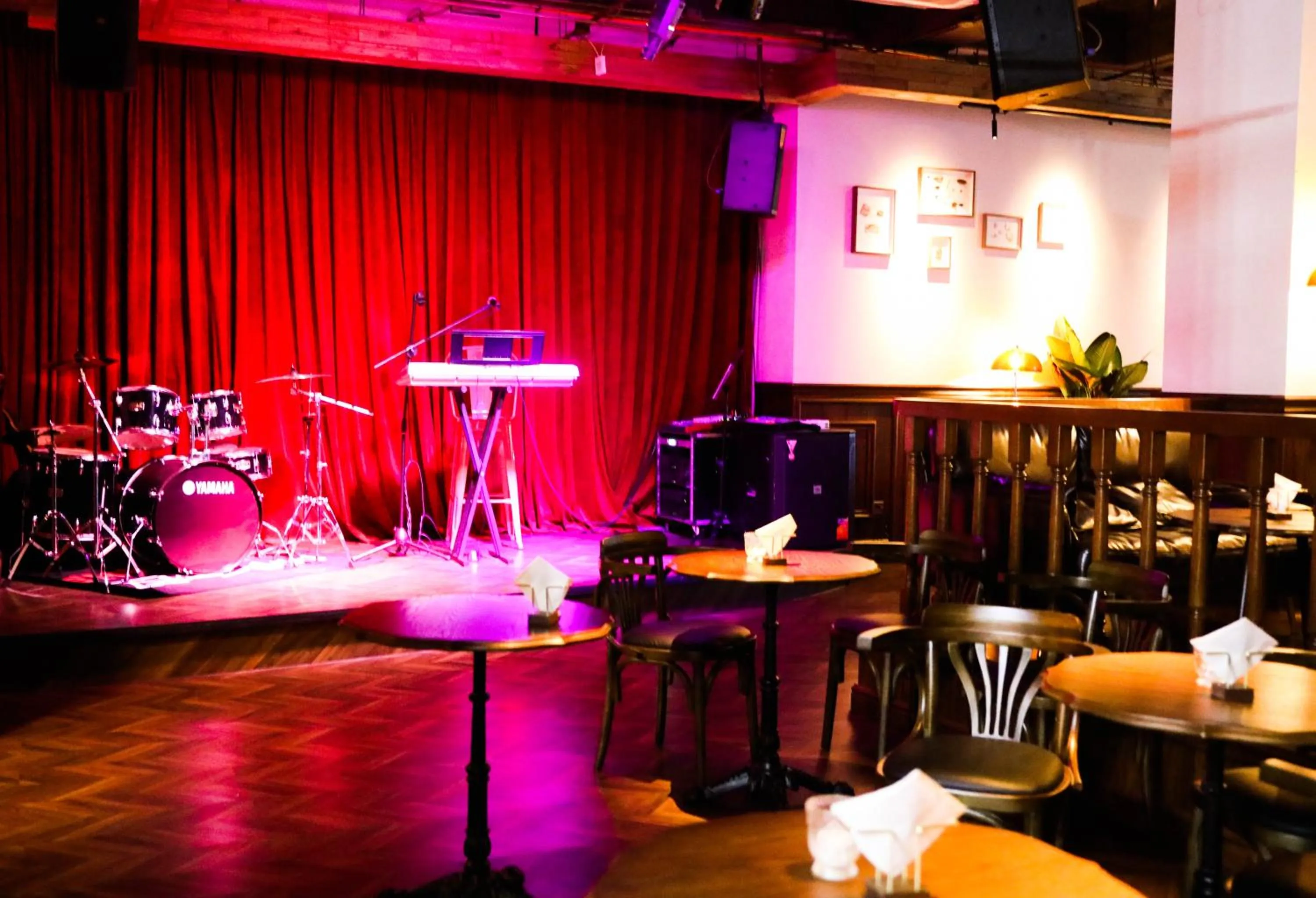 Restaurant/places to eat in SONDERIA Lazybones Hostel- Wenshu Temple Side, Chill Hostel with All-Day Brunch, Travel Agency in English & Local Bar Vibes