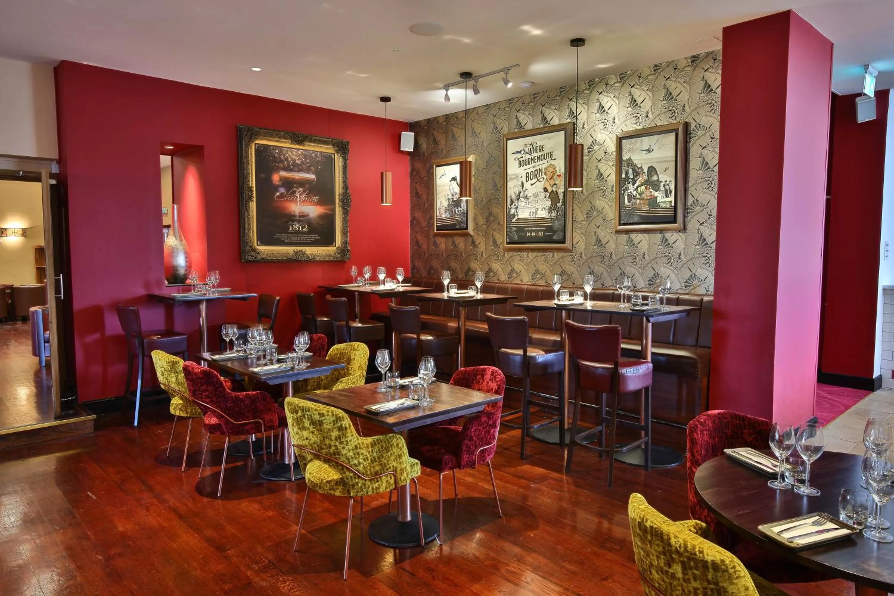 Restaurant/places to eat in Royal Exeter Hotel