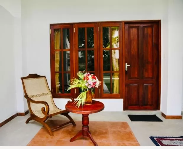 Facade/entrance in Manel Villa