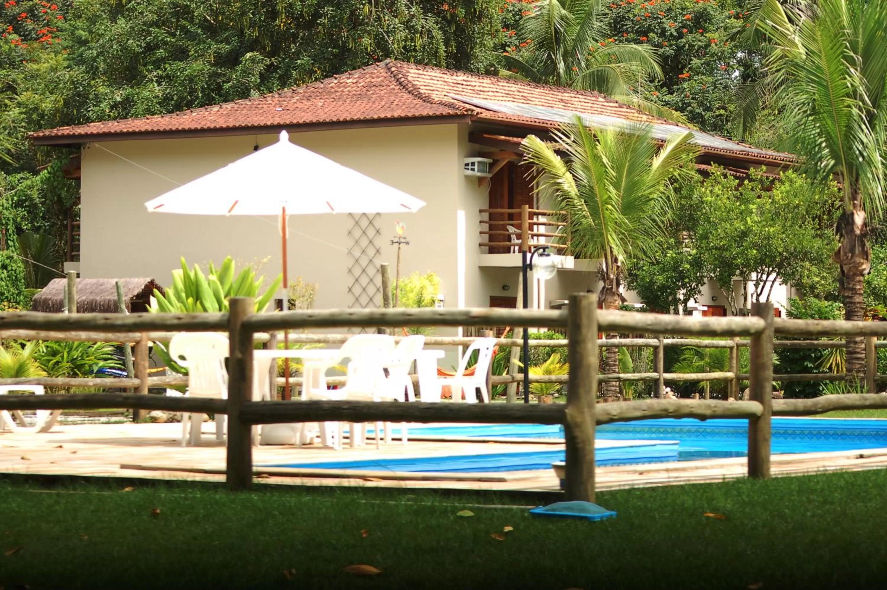 Property building, Swimming Pool in Pousada Praia de Itamambuca