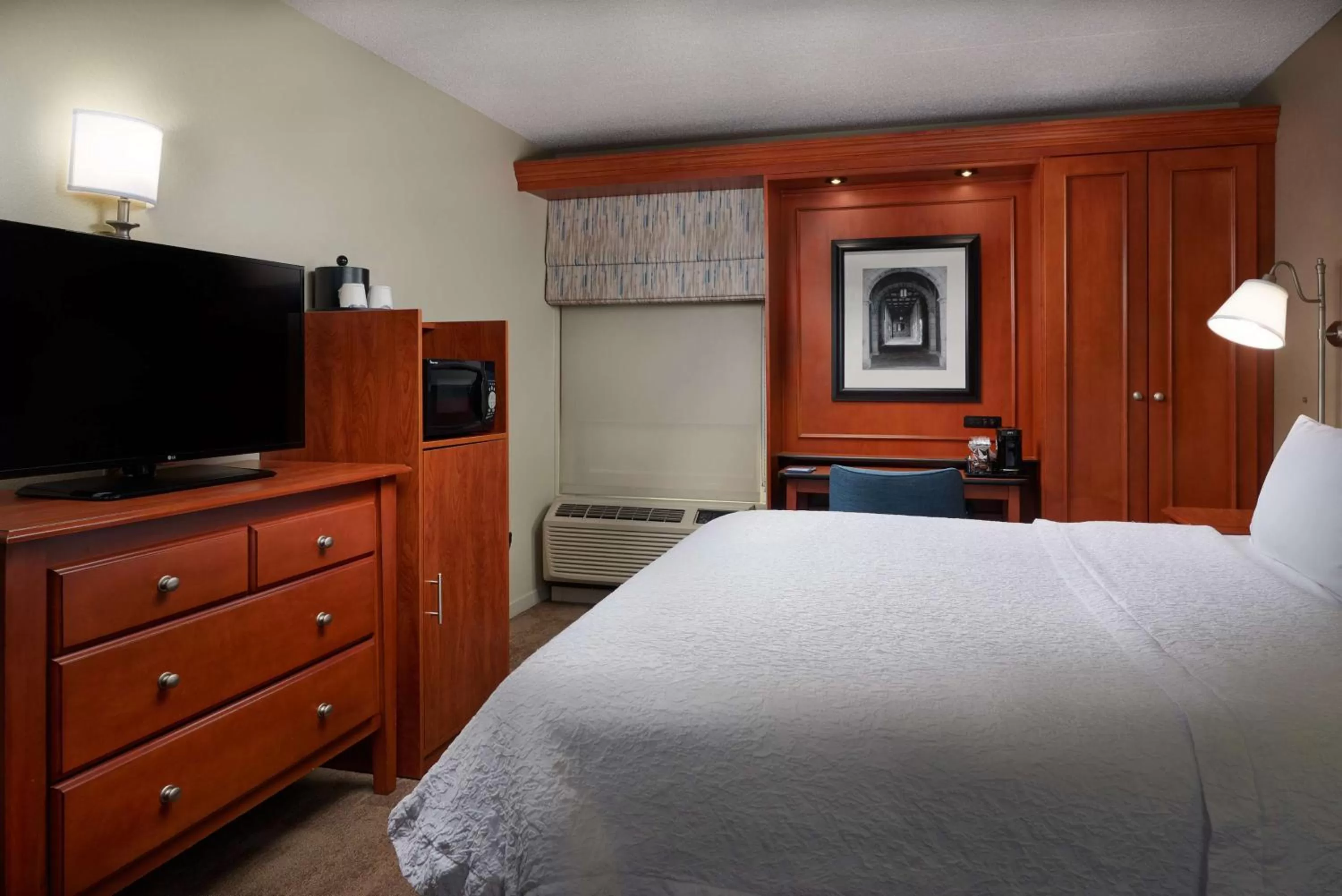 Bedroom, Bed in Hampton Inn Ann Arbor-South