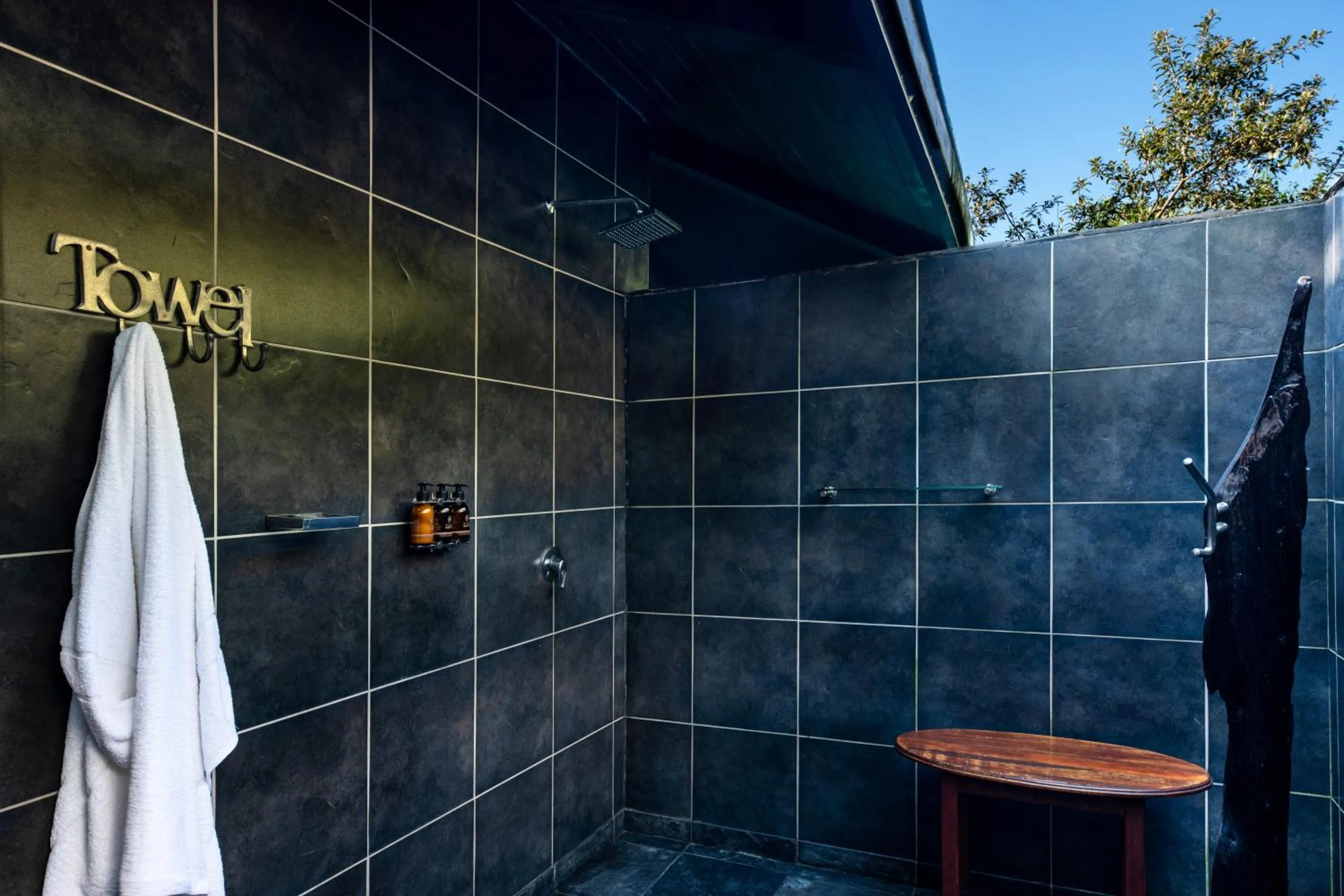 Shower in Prana Lodge
