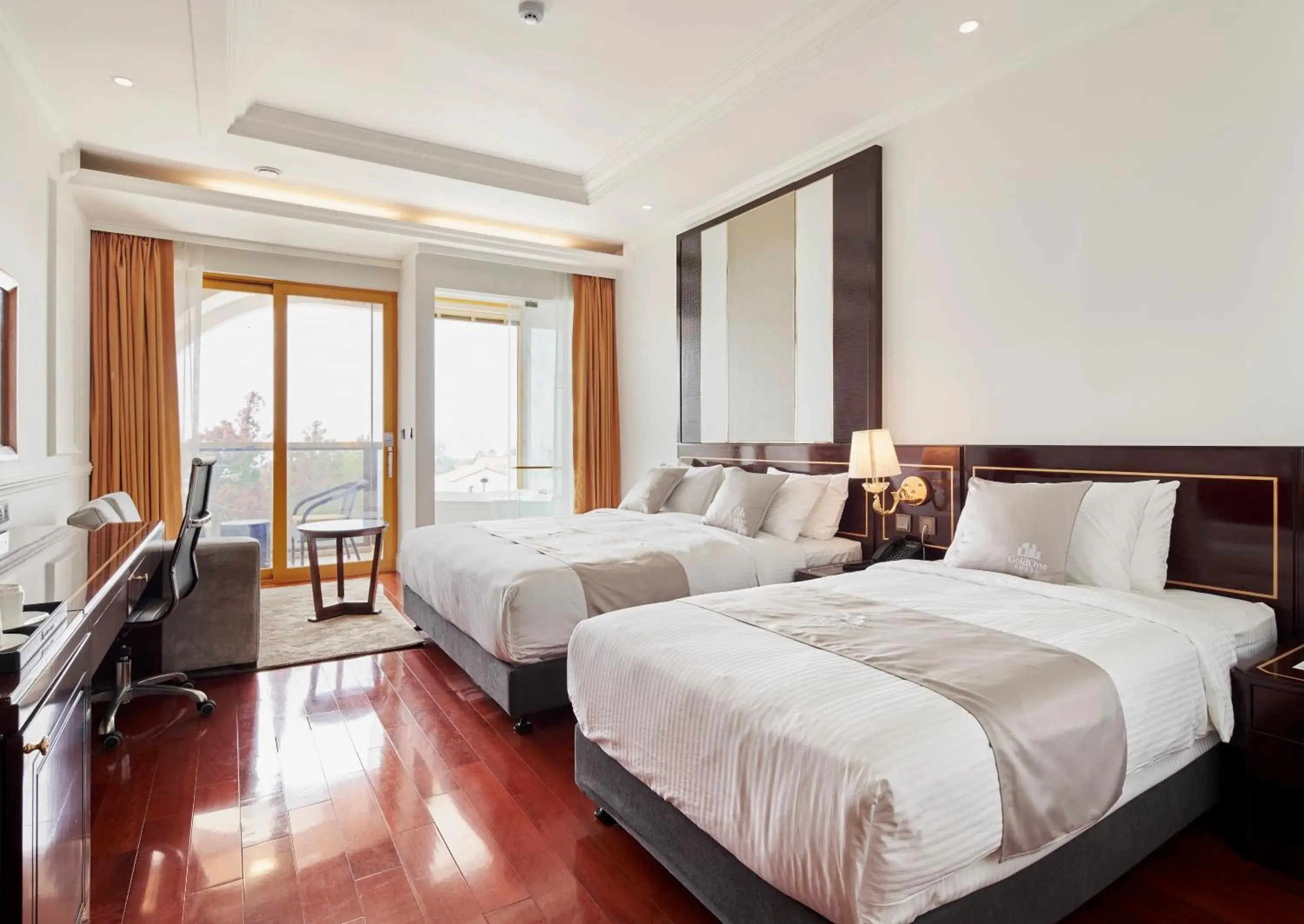 Ocean View Large King Suite in GoldOne Hotel & Suites Ocean View Large King Suite in GoldOne Hotel & Suites