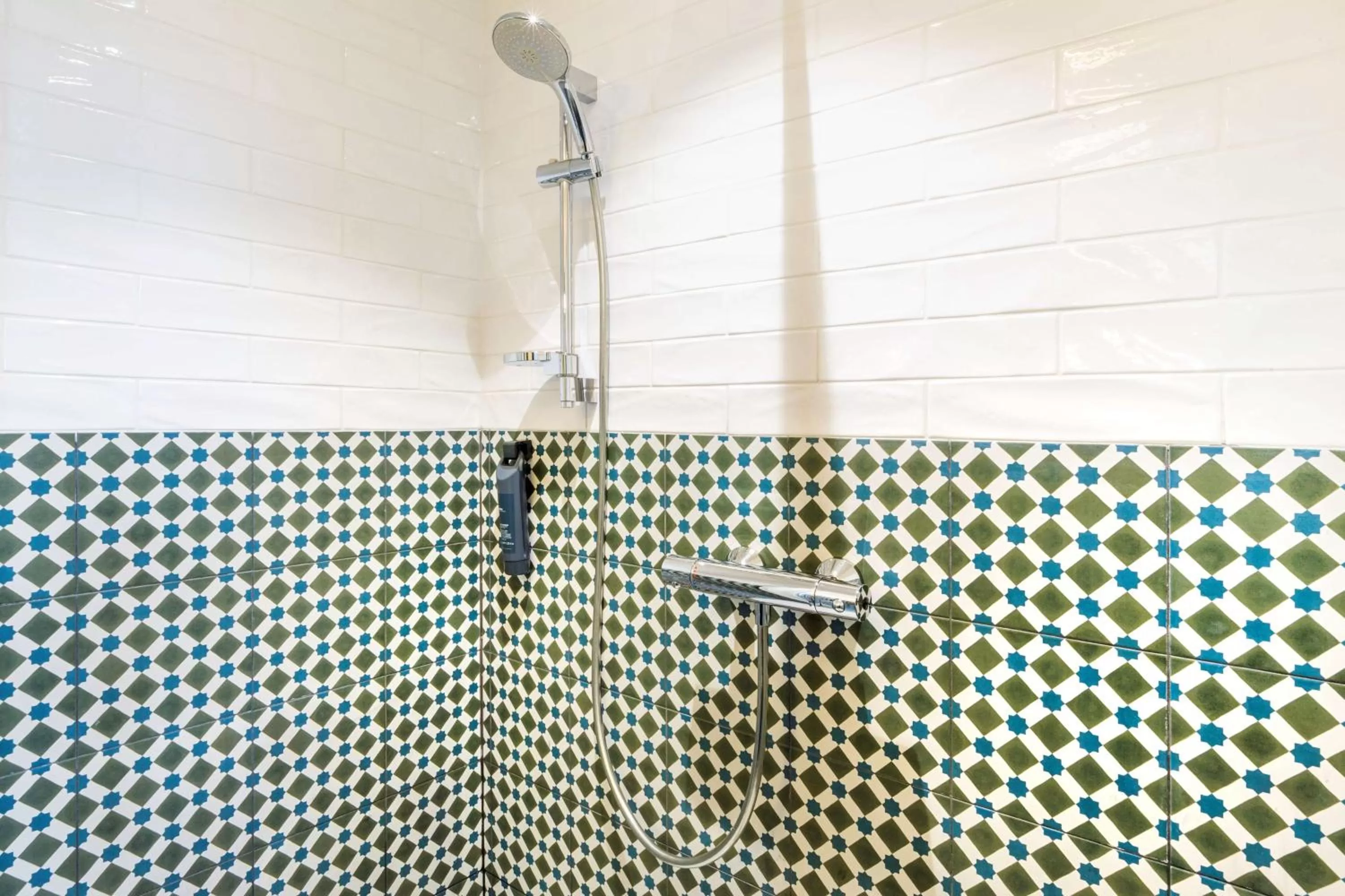 Bathroom in Best Western Hôtel Journel Paris Sud