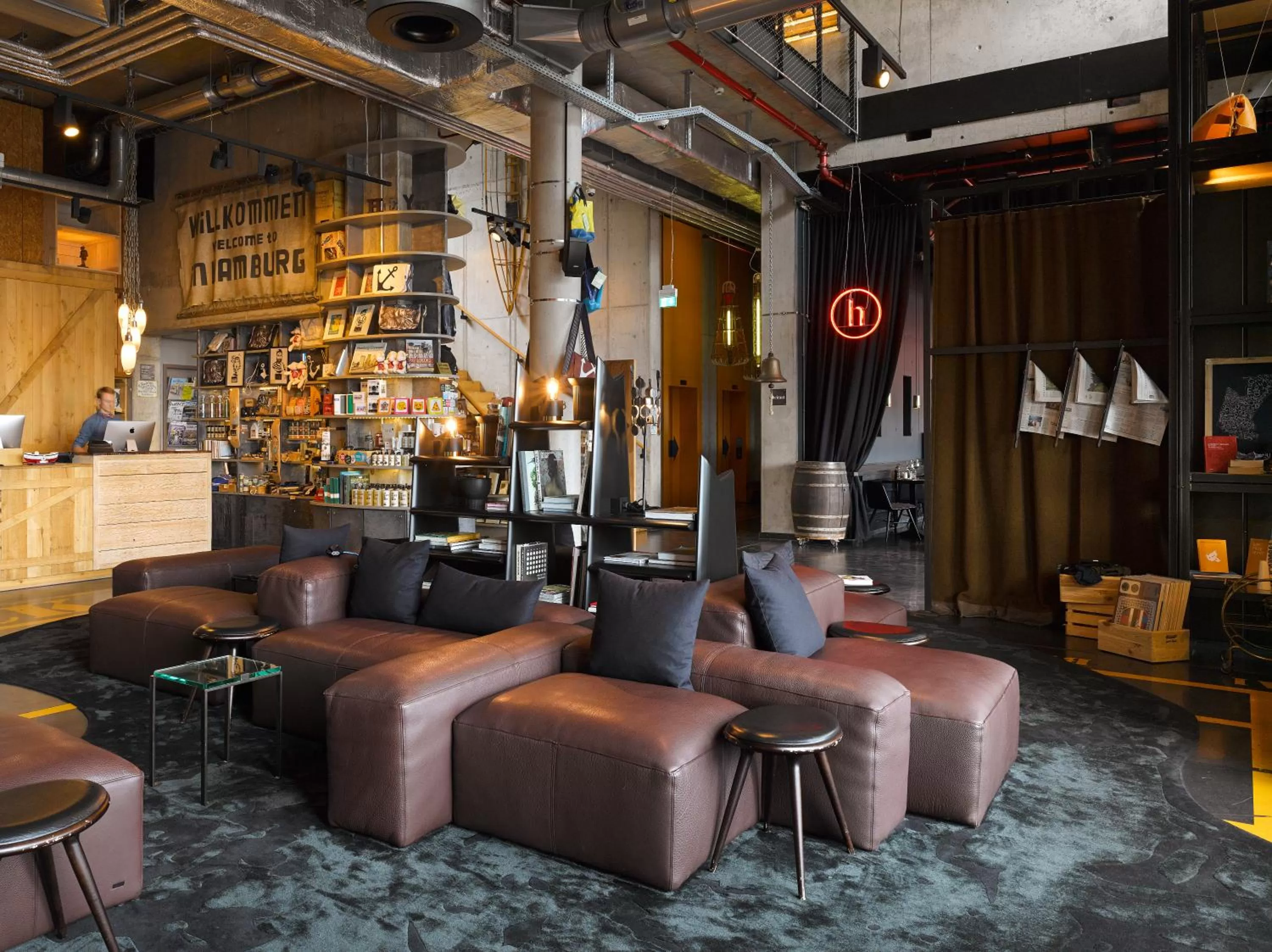 Lobby or reception in 25hours Hotel Hamburg HafenCity
