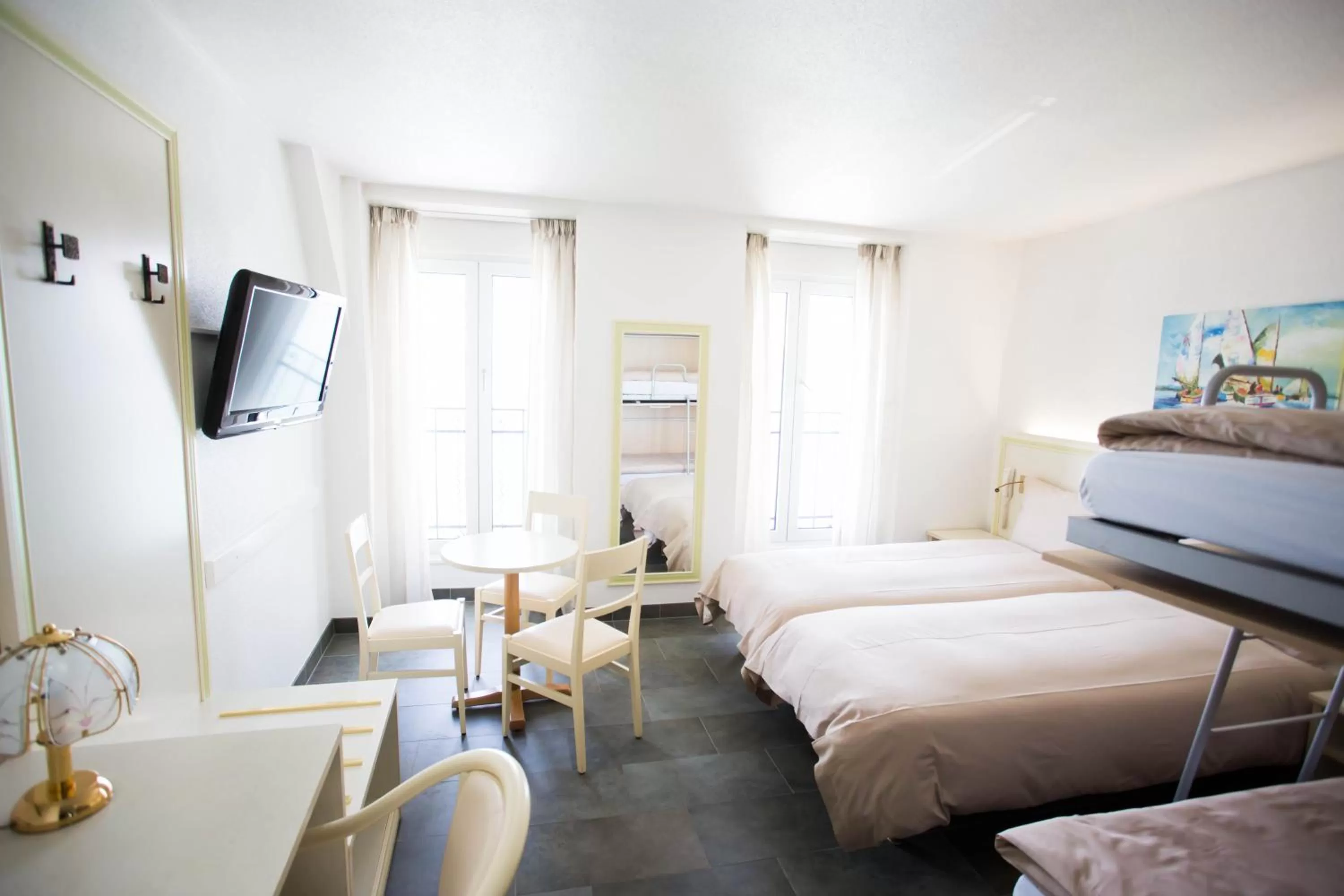 Bed in Hôtel du Port