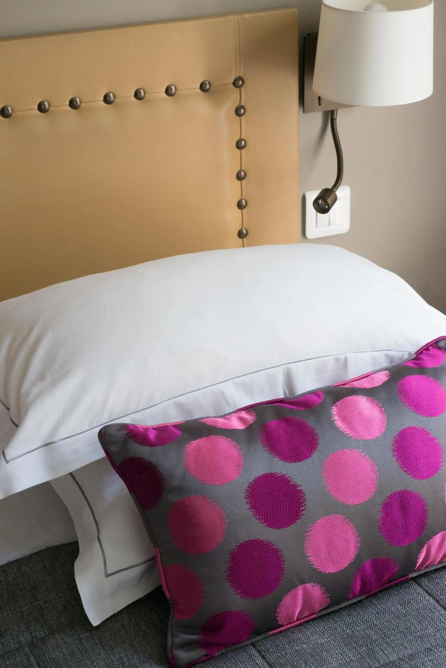 Decorative detail, Bed in Apollon Montparnasse