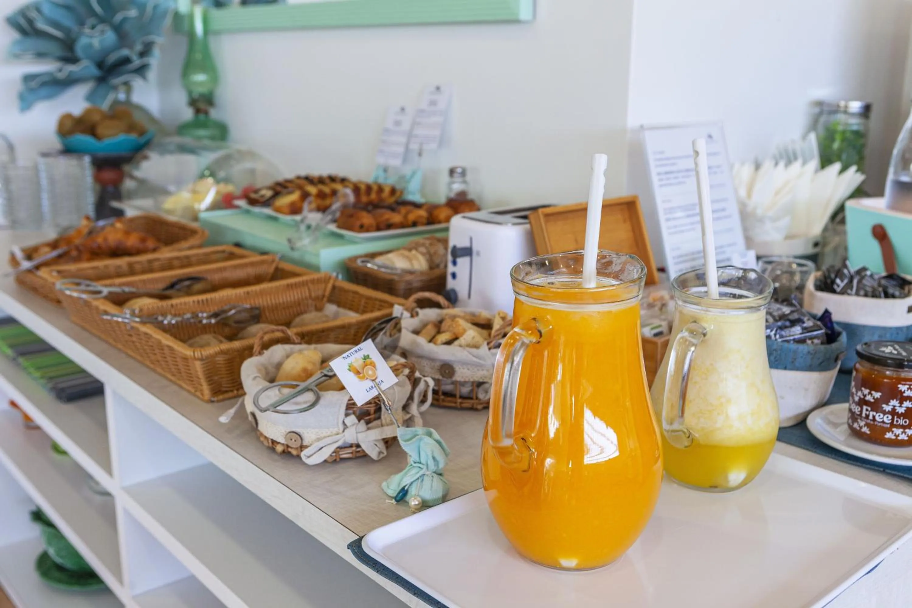 Continental breakfast in Boutique Hotel Casa do Outeiro - Arts & Crafts