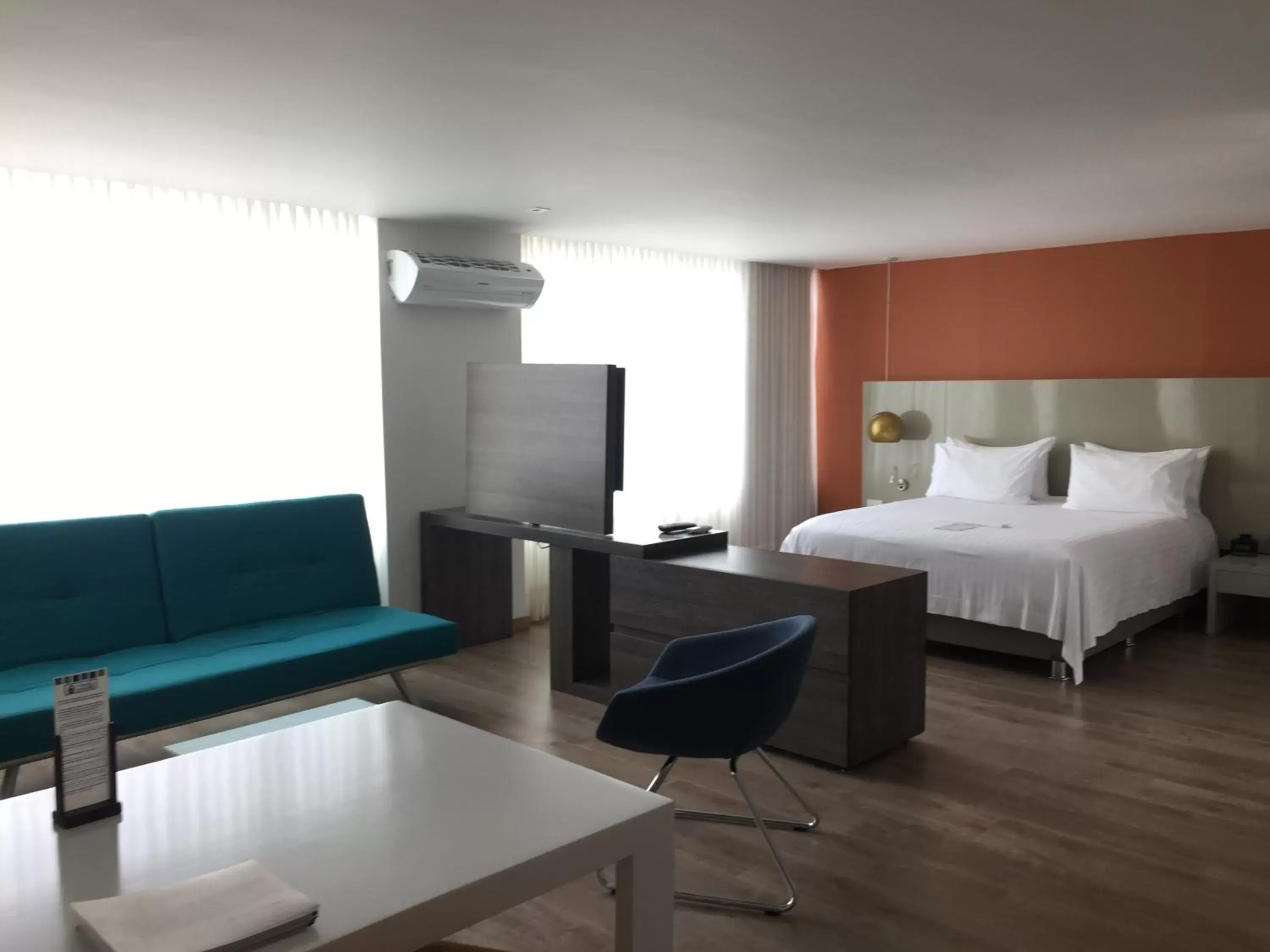 Hotel Holiday Inn Express & Suites Medellin by IHG Hotel Holiday Inn Express & Suites Medellin by IHG