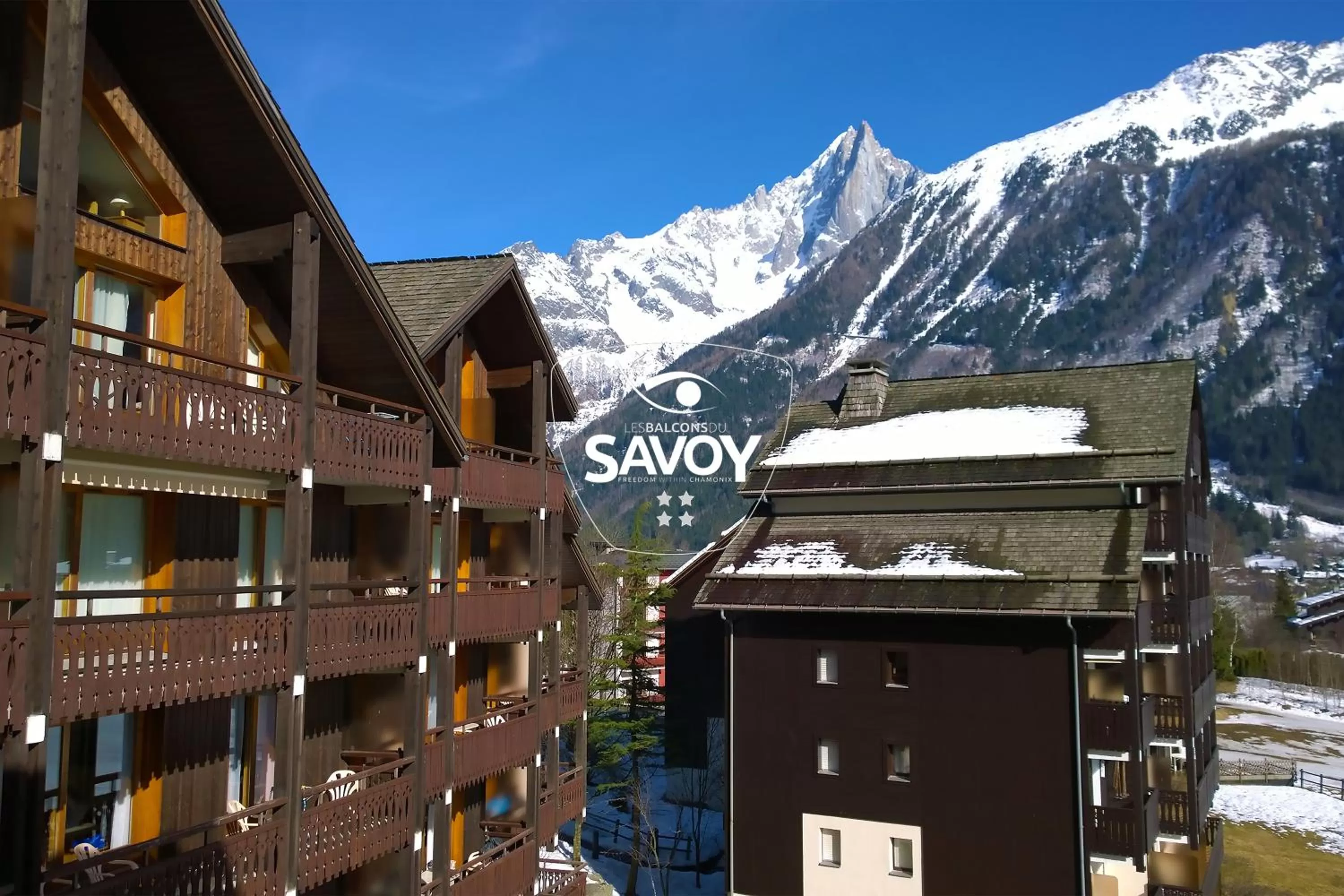 Facade/entrance in Les Balcons du Savoy