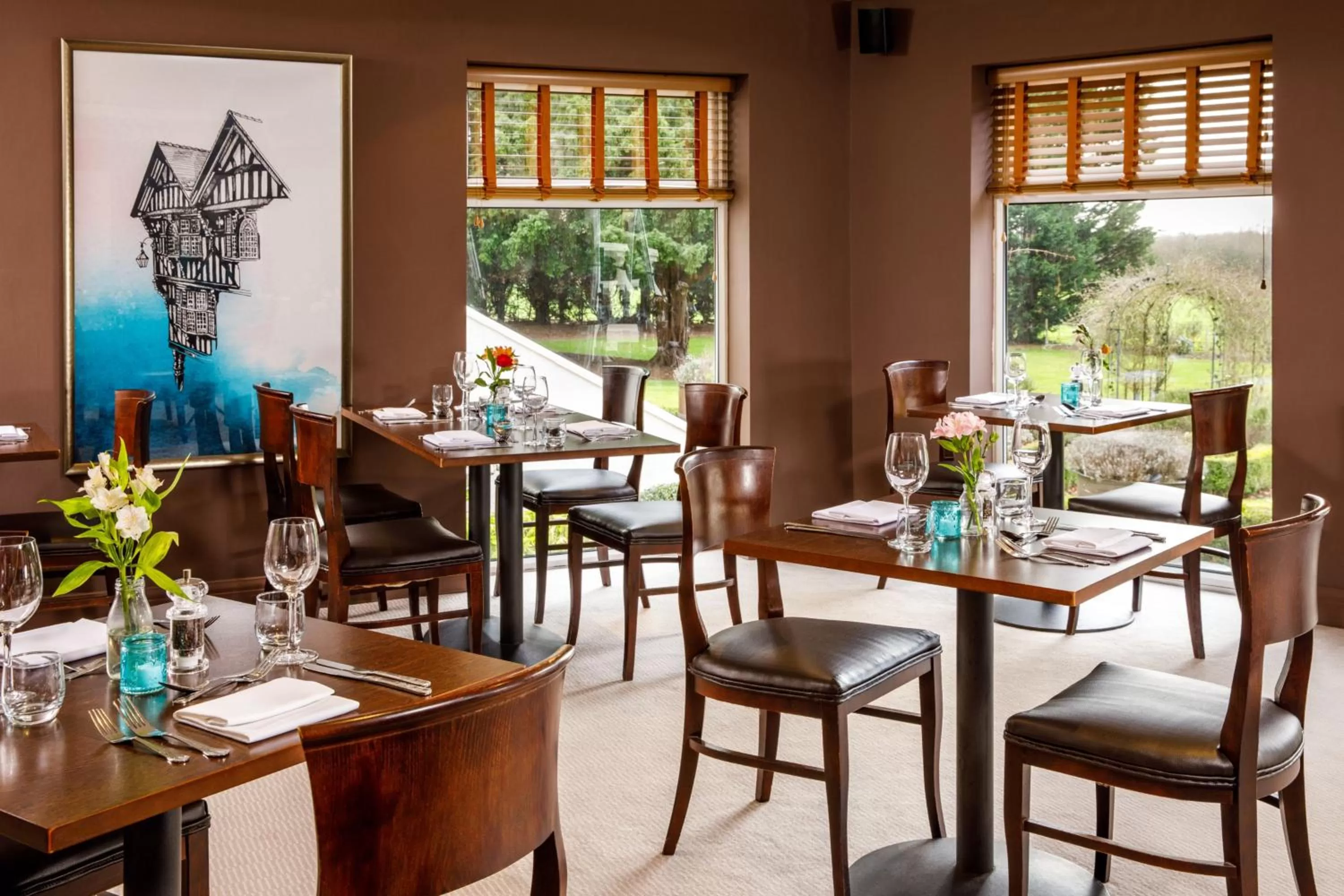 Restaurant/places to eat in Mercure Chester Abbots Well Hotel