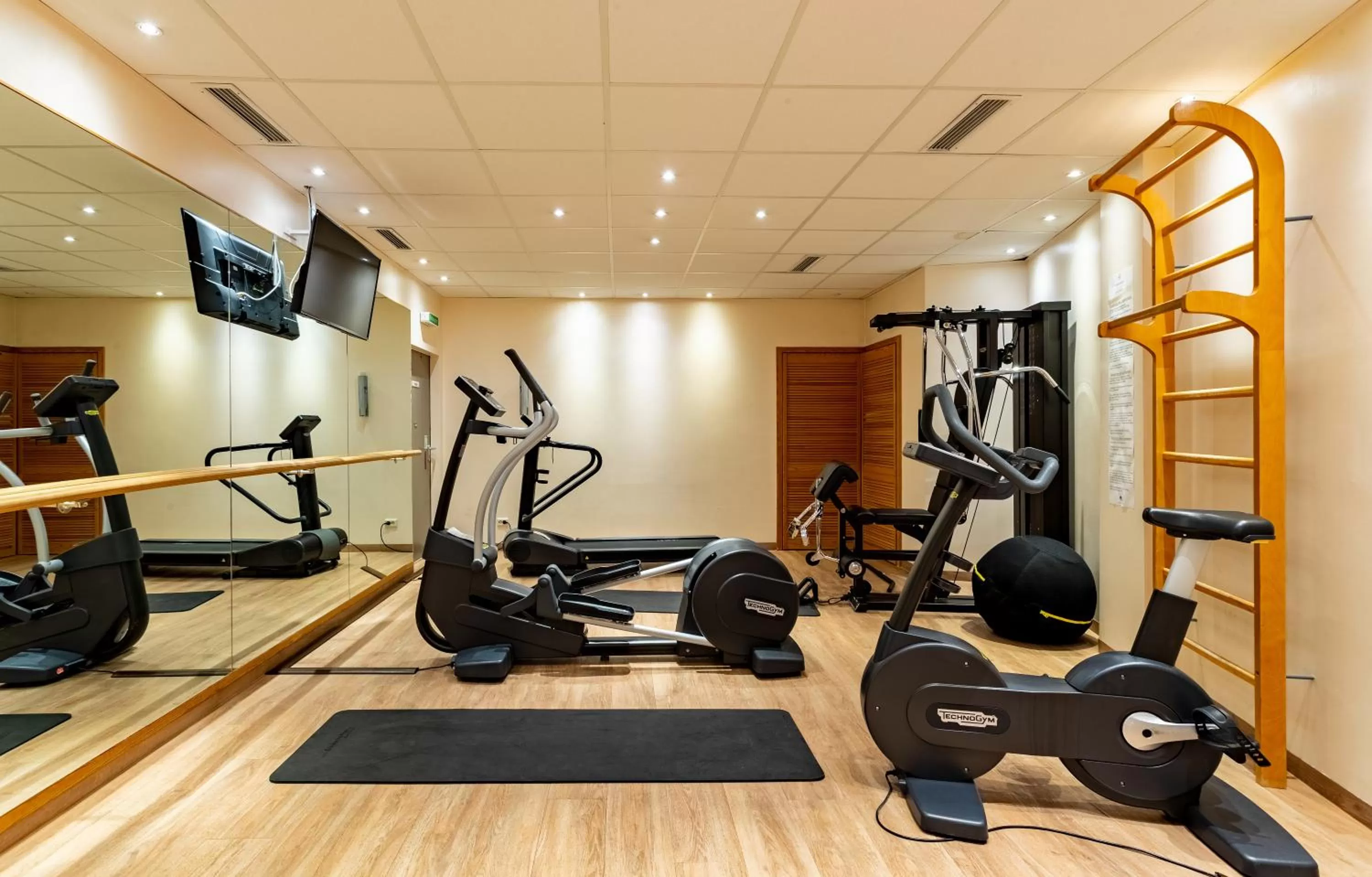 Fitness centre/facilities in ambassador hotel & spa