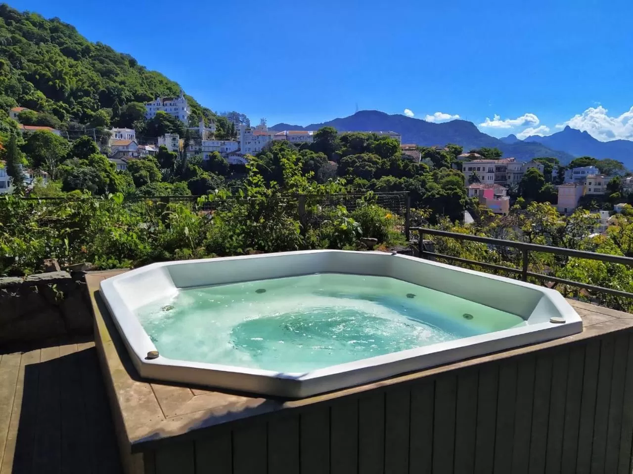 Hot Tub in Sant' Martre