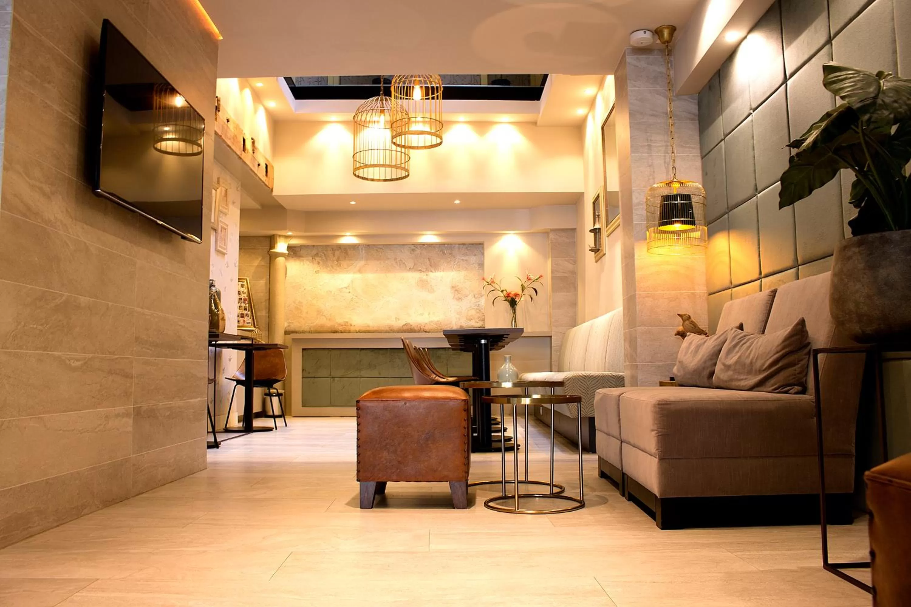 Lobby or reception in Hotel The Bird