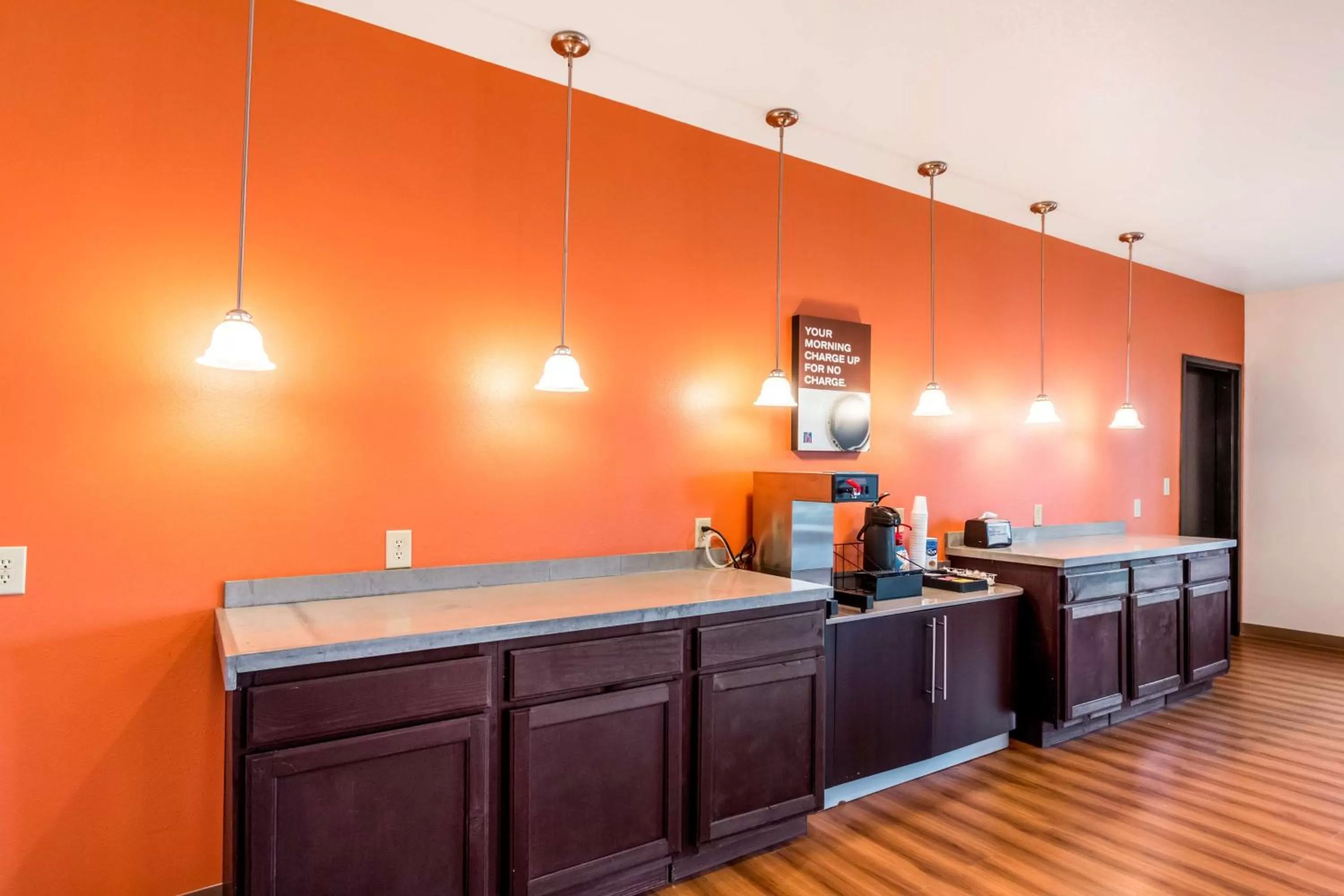 Property building in Motel 6-Jourdanton, TX