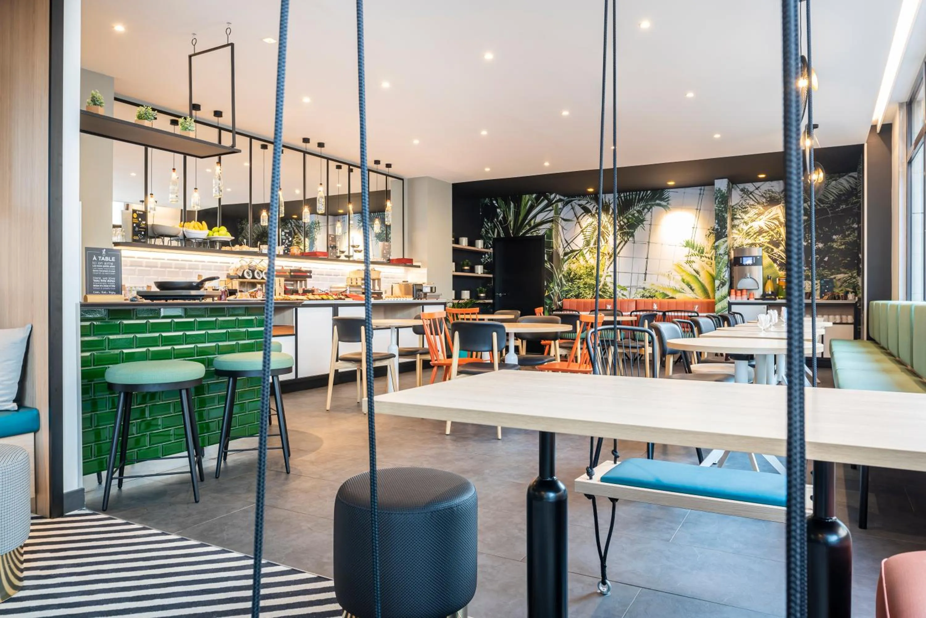 Food and drinks in Aparthotel Adagio Paris Montrouge