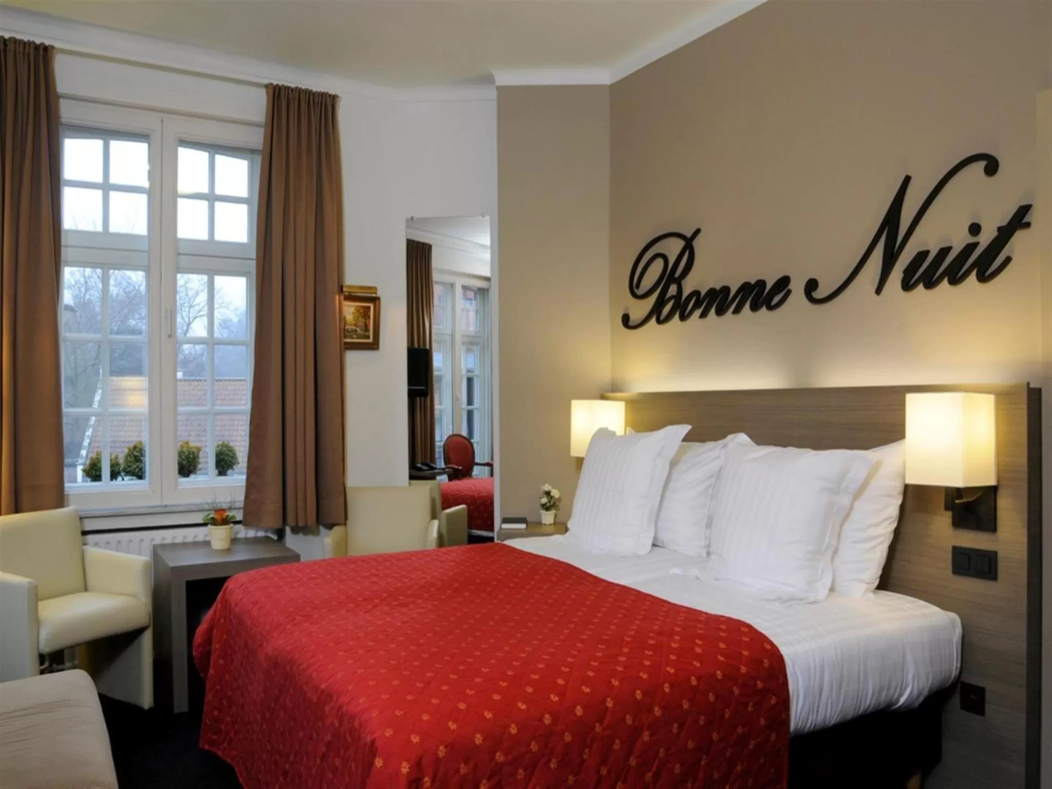 Bed in Hotel Albert I