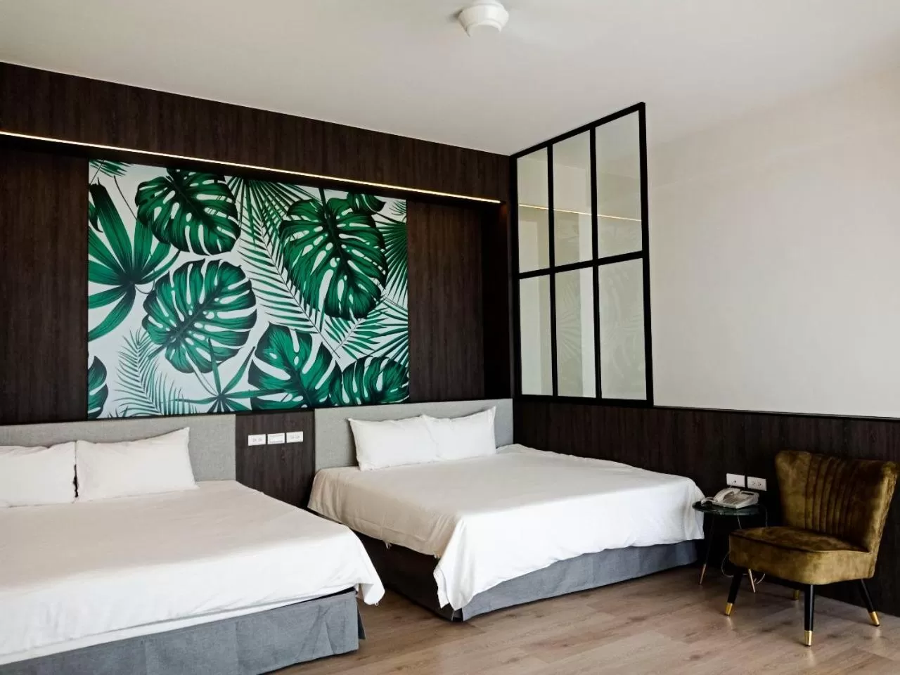 Photo of the whole room, Bed in Beachcastle & Sea View Villa