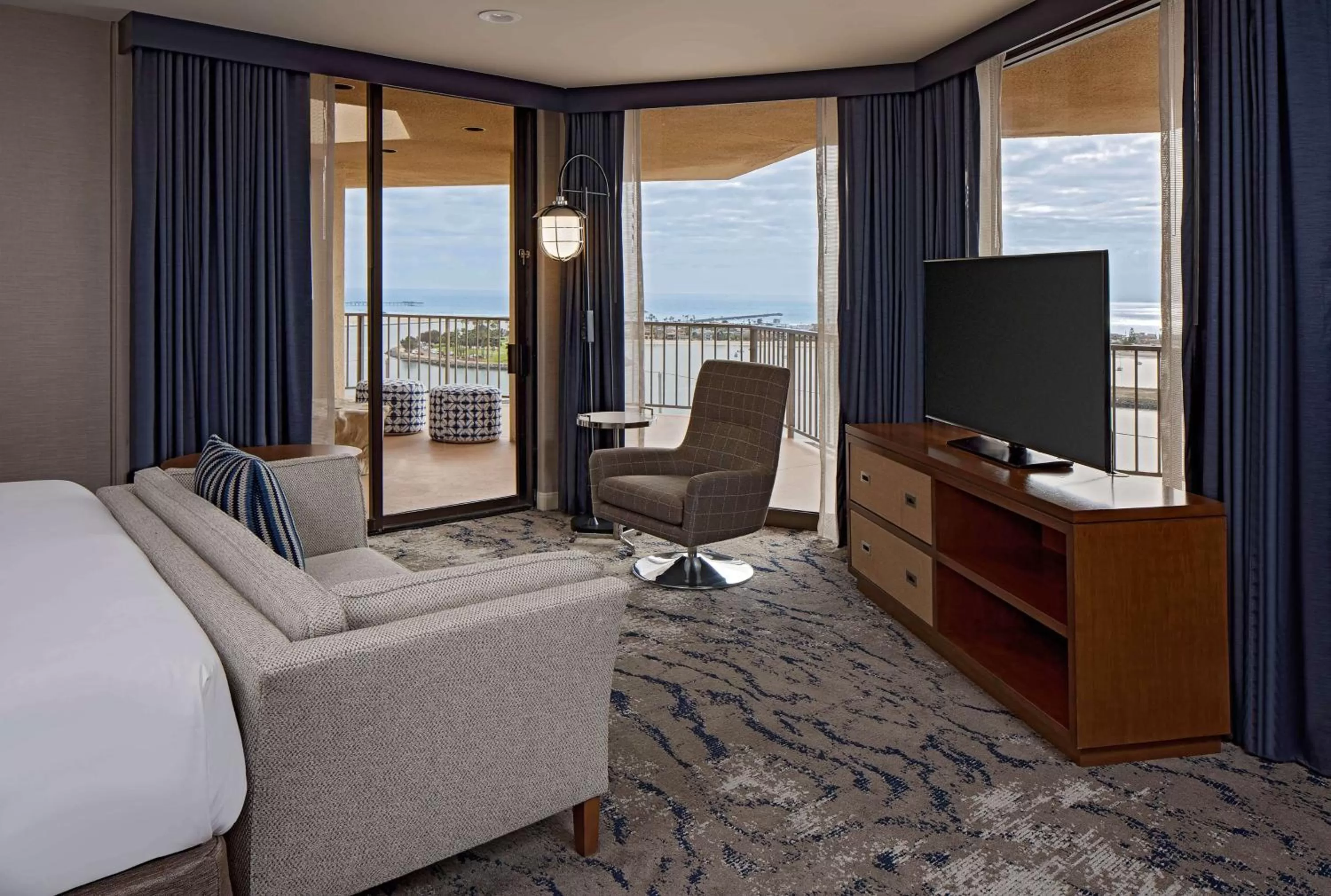 Bedroom in Hyatt Regency Mission Bay Spa and Marina