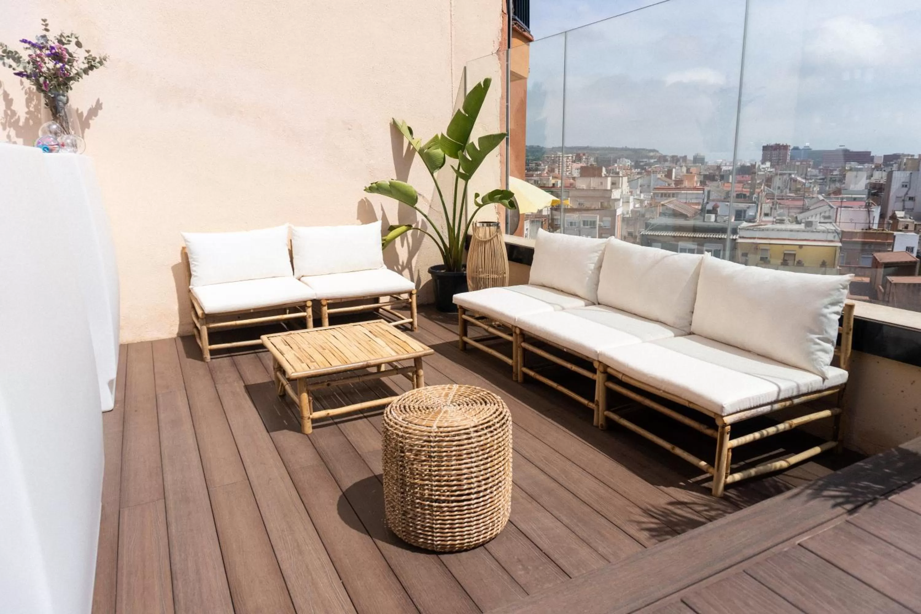 Patio in Arya Stadium Hotel