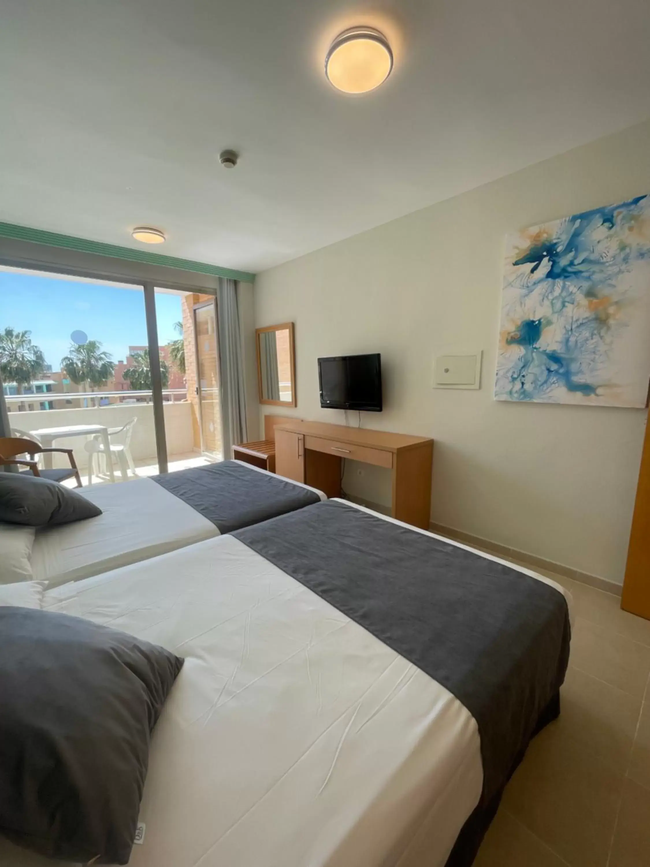 Double Room with Two Beds (3 Adults) in Hotel Neptuno by ON GROUP Double Room with Two Beds (3 Adults) in Hotel Neptuno by ON GROUP