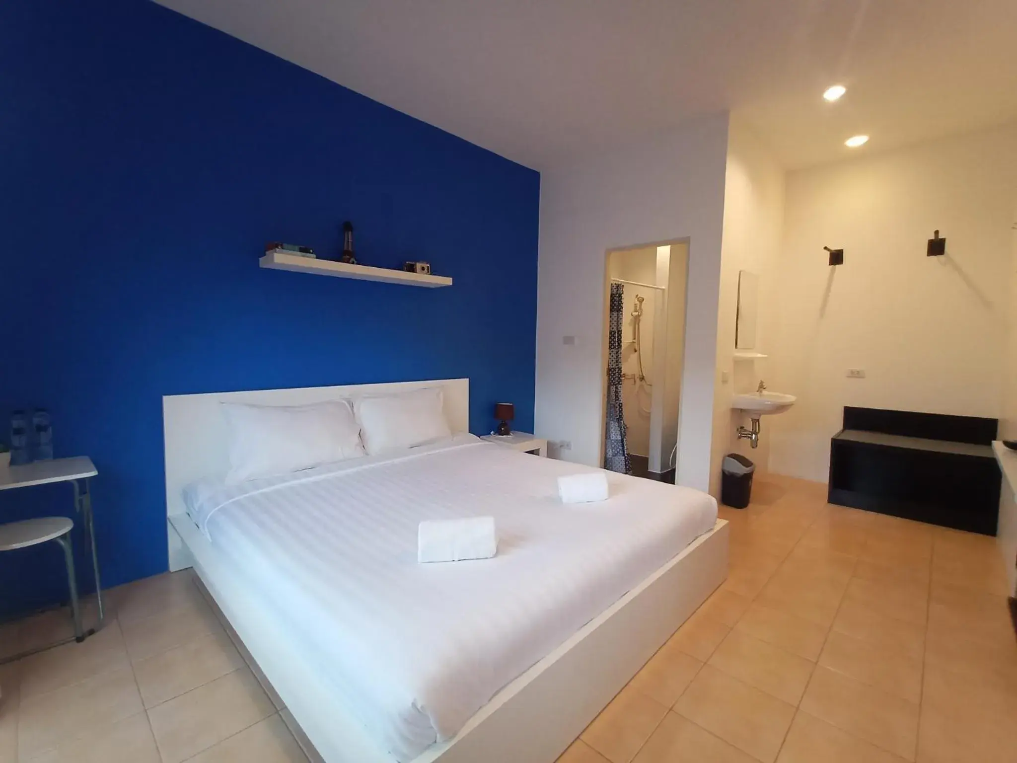 Chino Town Gallery Alley - SHA Plus Chino Town Gallery Alley - SHA Plus