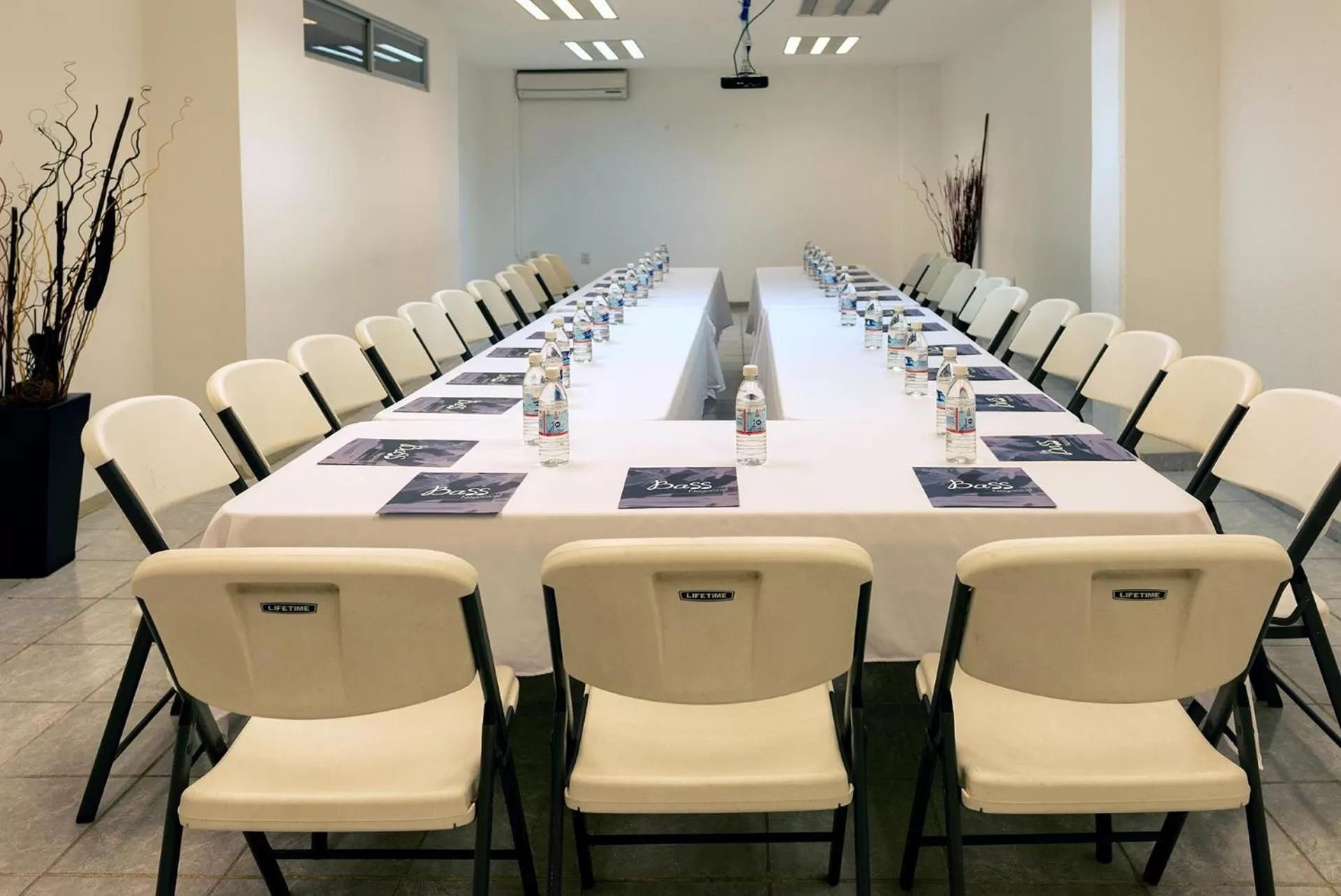 Seating area in Hotel St. George