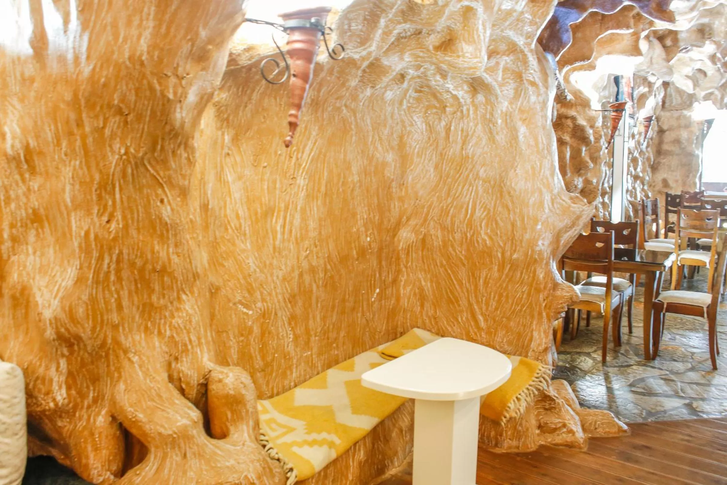 Lounge or bar, Bathroom in Hotel Shpella