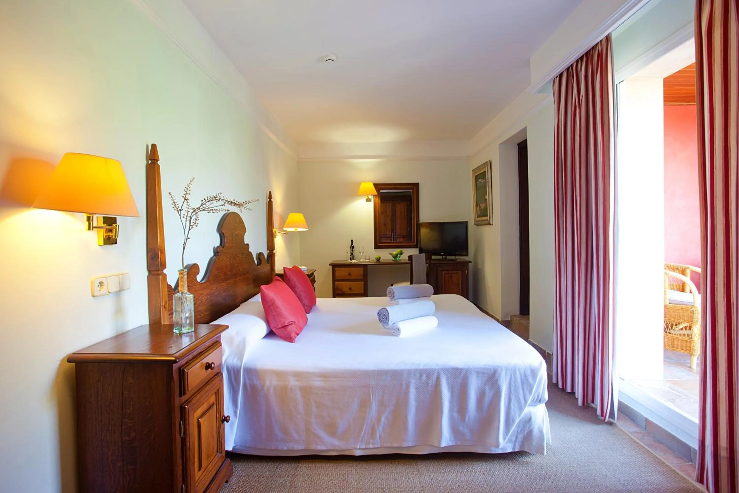 Photo of the whole room, Bed in Hotel Cala Sant Vicenç - Adults Only