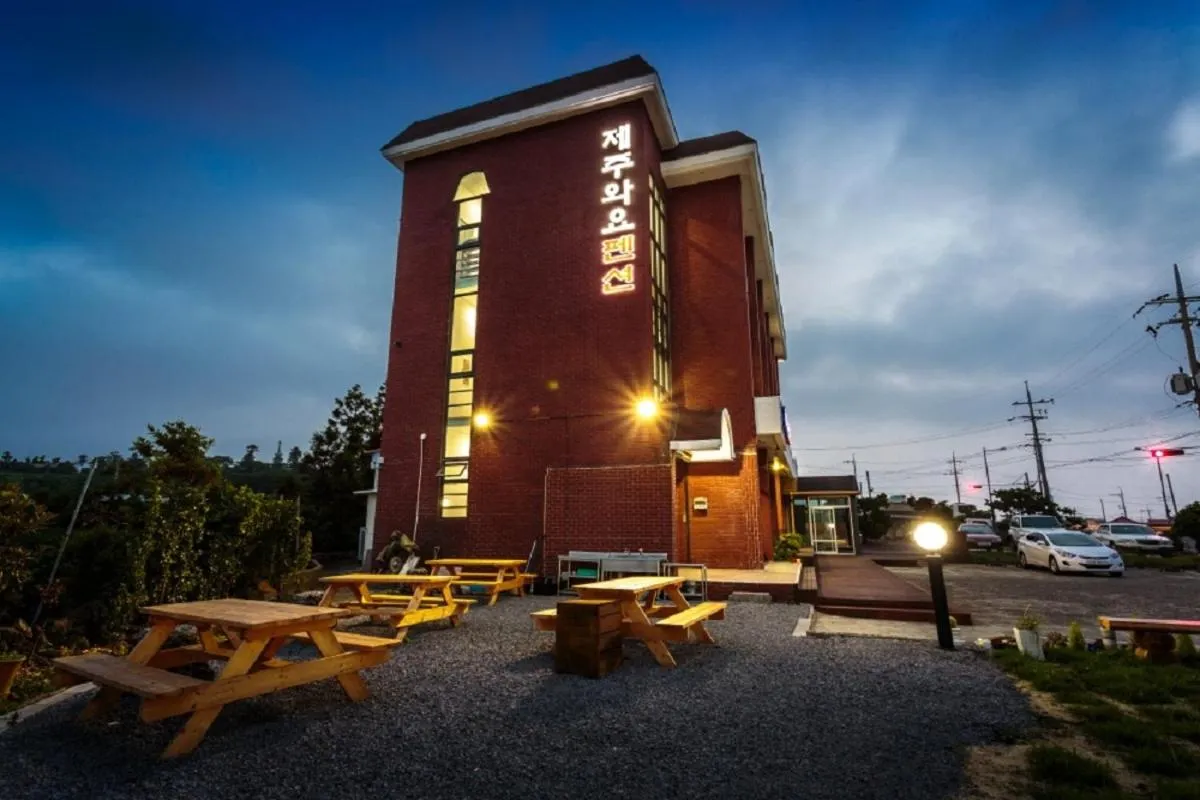 Facade/entrance in Jeju Wayo Pension