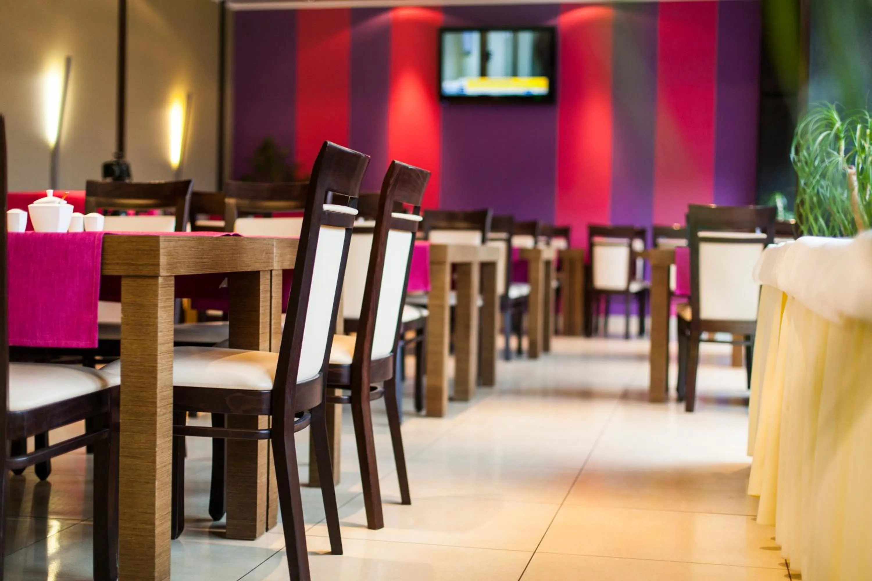 Restaurant/places to eat in Hotton Hotel