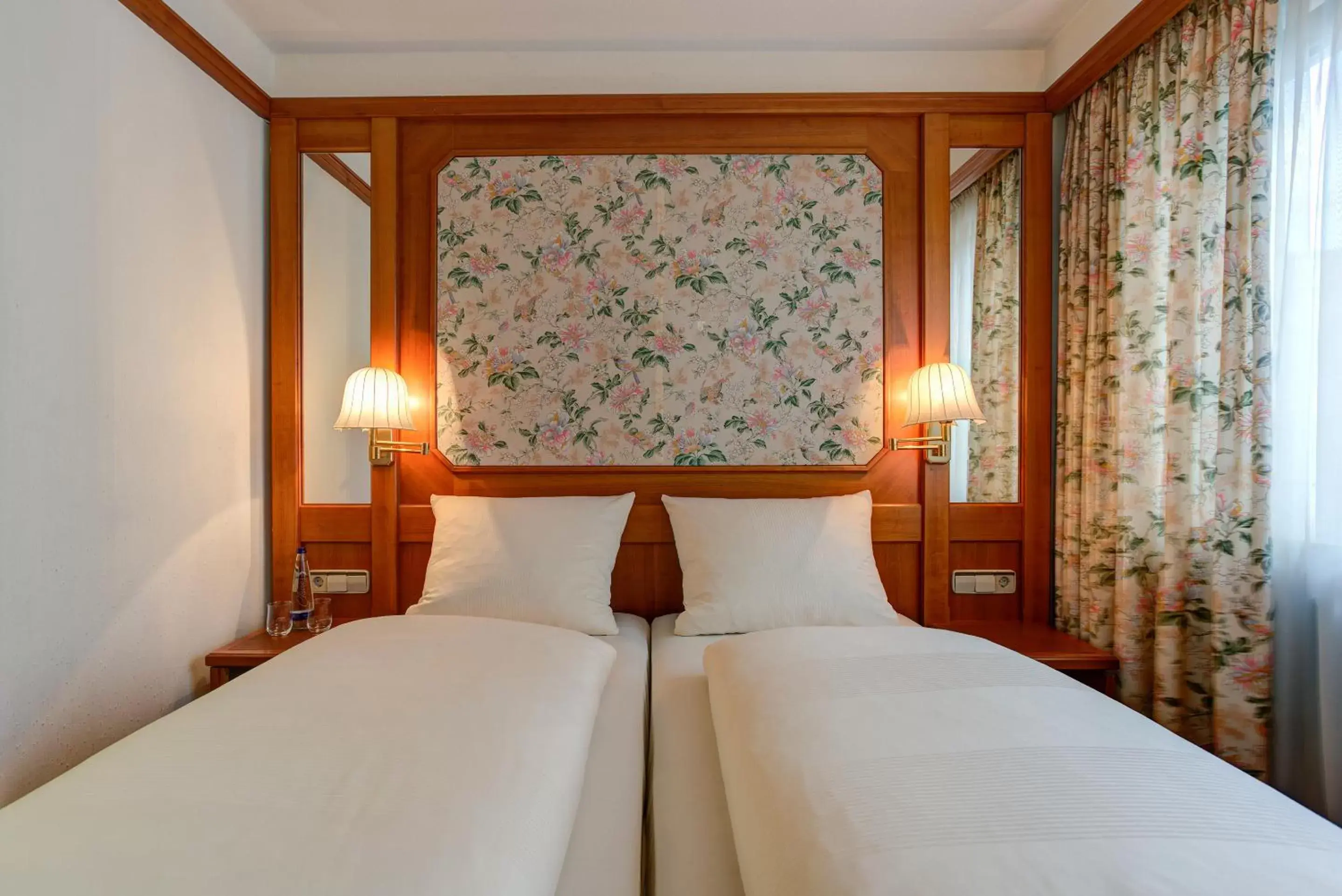 Standard Quadruple Room in Centro Hotel Stern Standard Quadruple Room in Centro Hotel Stern