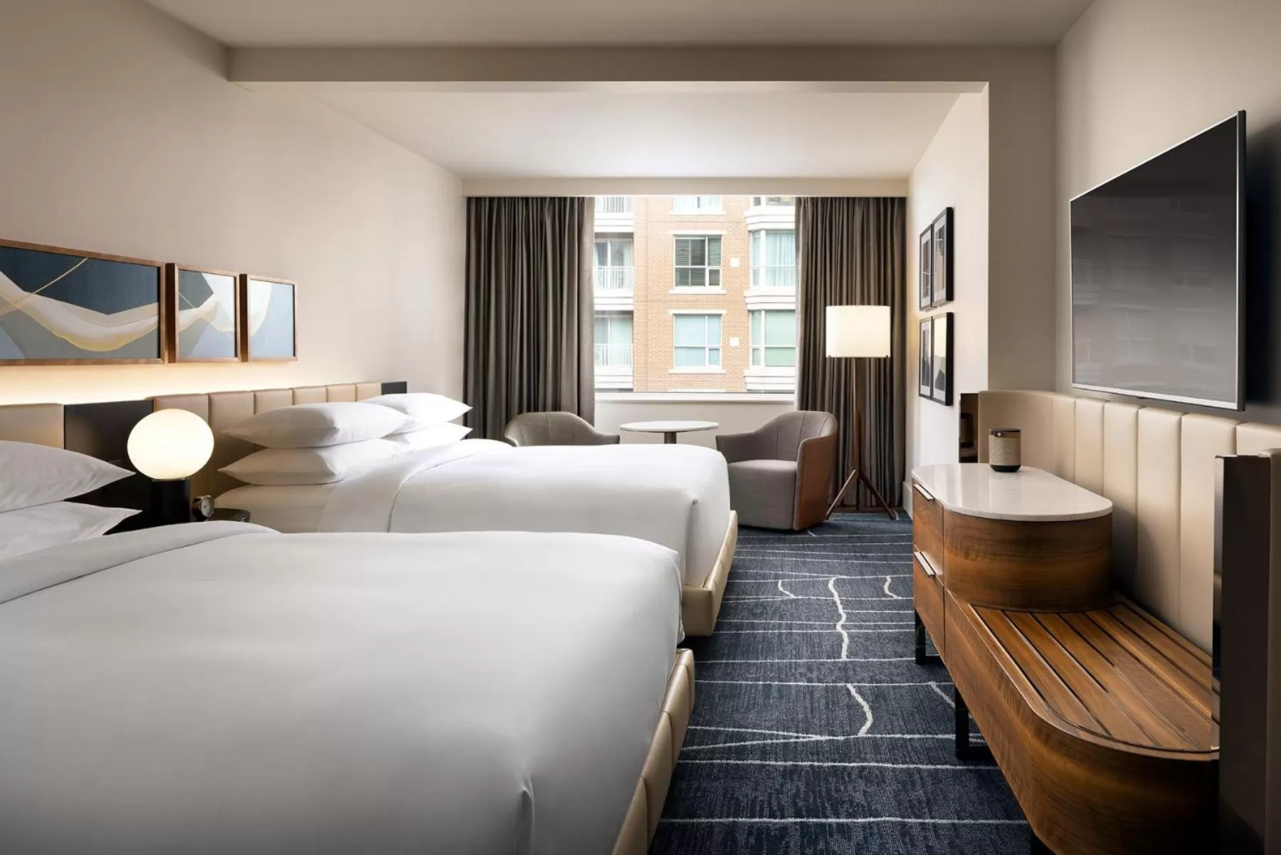 Bed in Park Hyatt Toronto