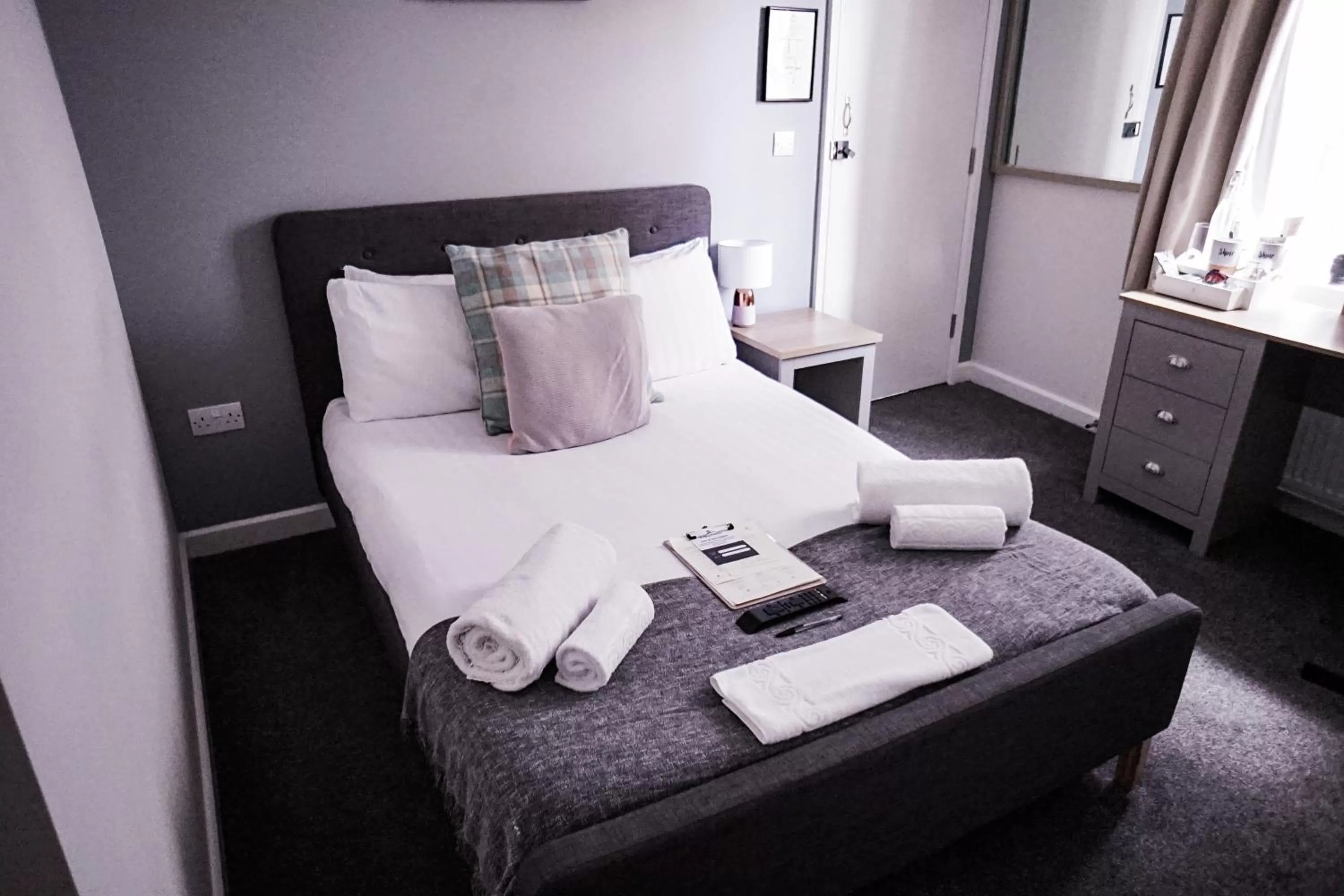 Bed in Starboard Stays