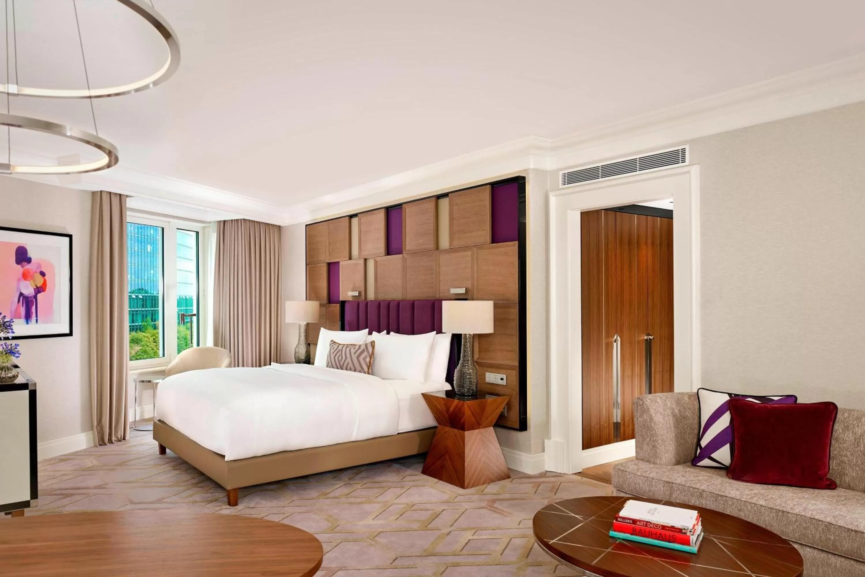 Bedroom, Bed in The Ritz-Carlton, Berlin