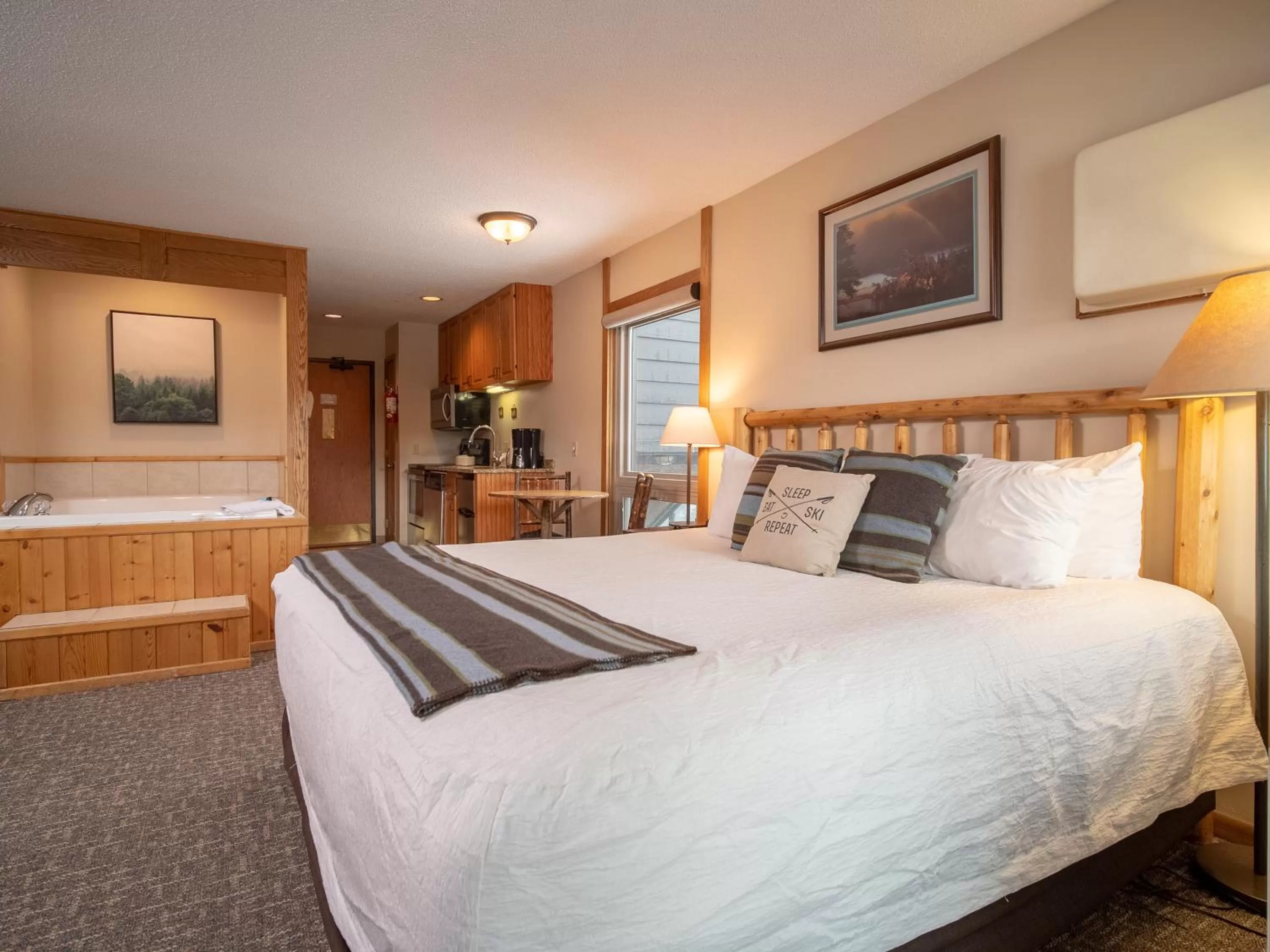 Bed in Caribou Highlands Lodge