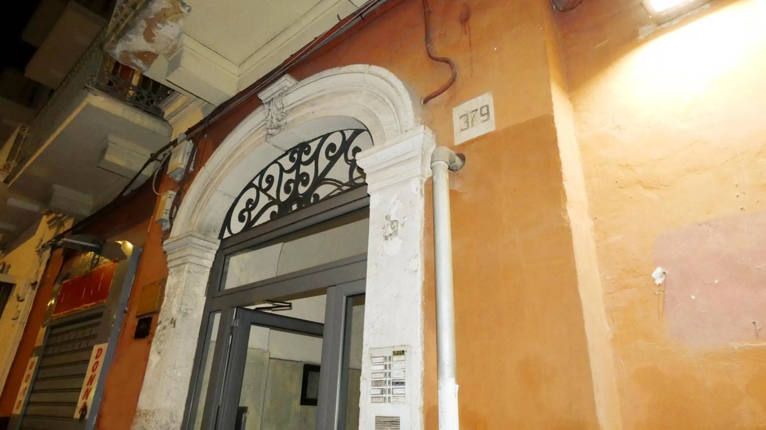 Facade/entrance in Relux