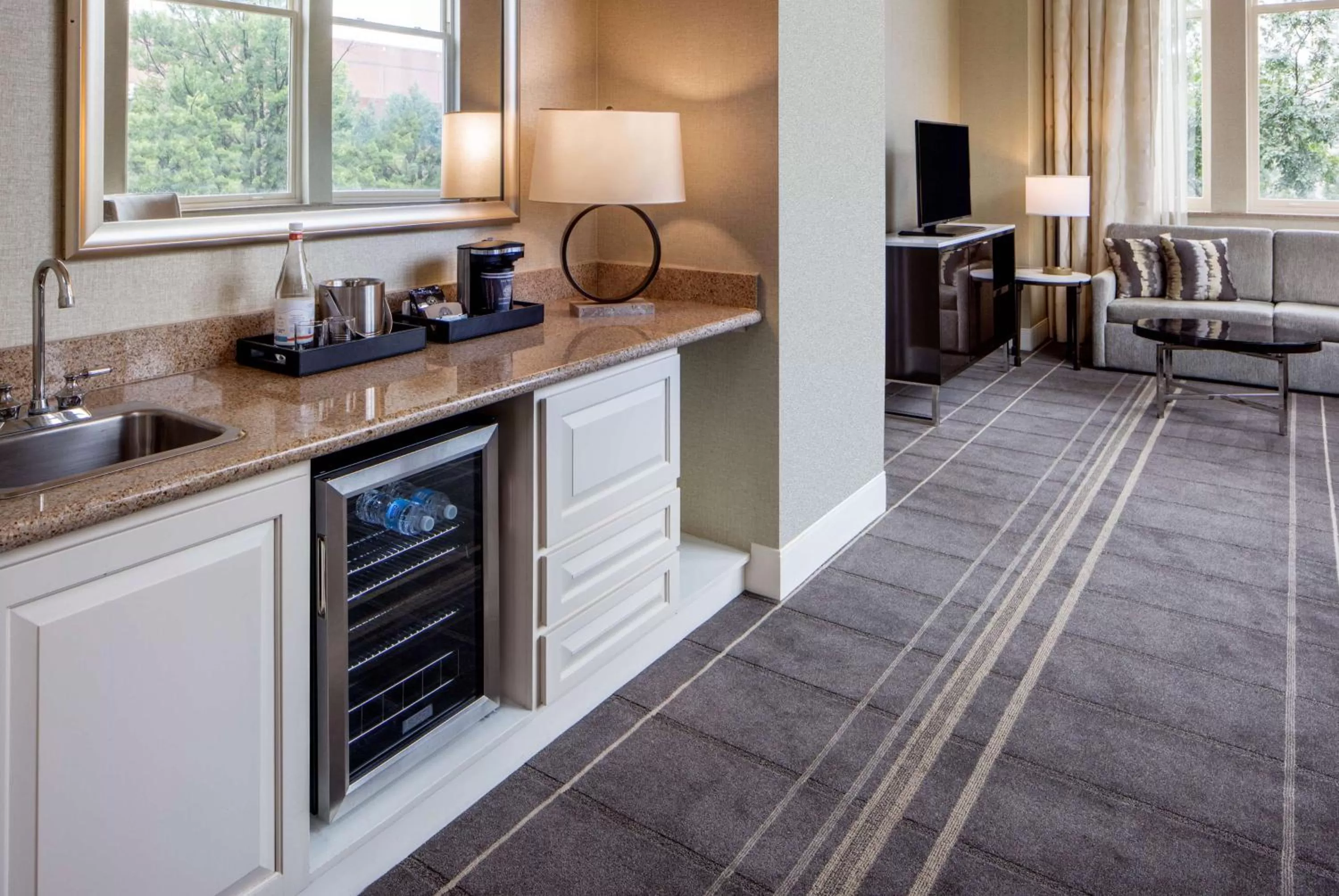 Photo of the whole room in Hilton Richmond Downtown