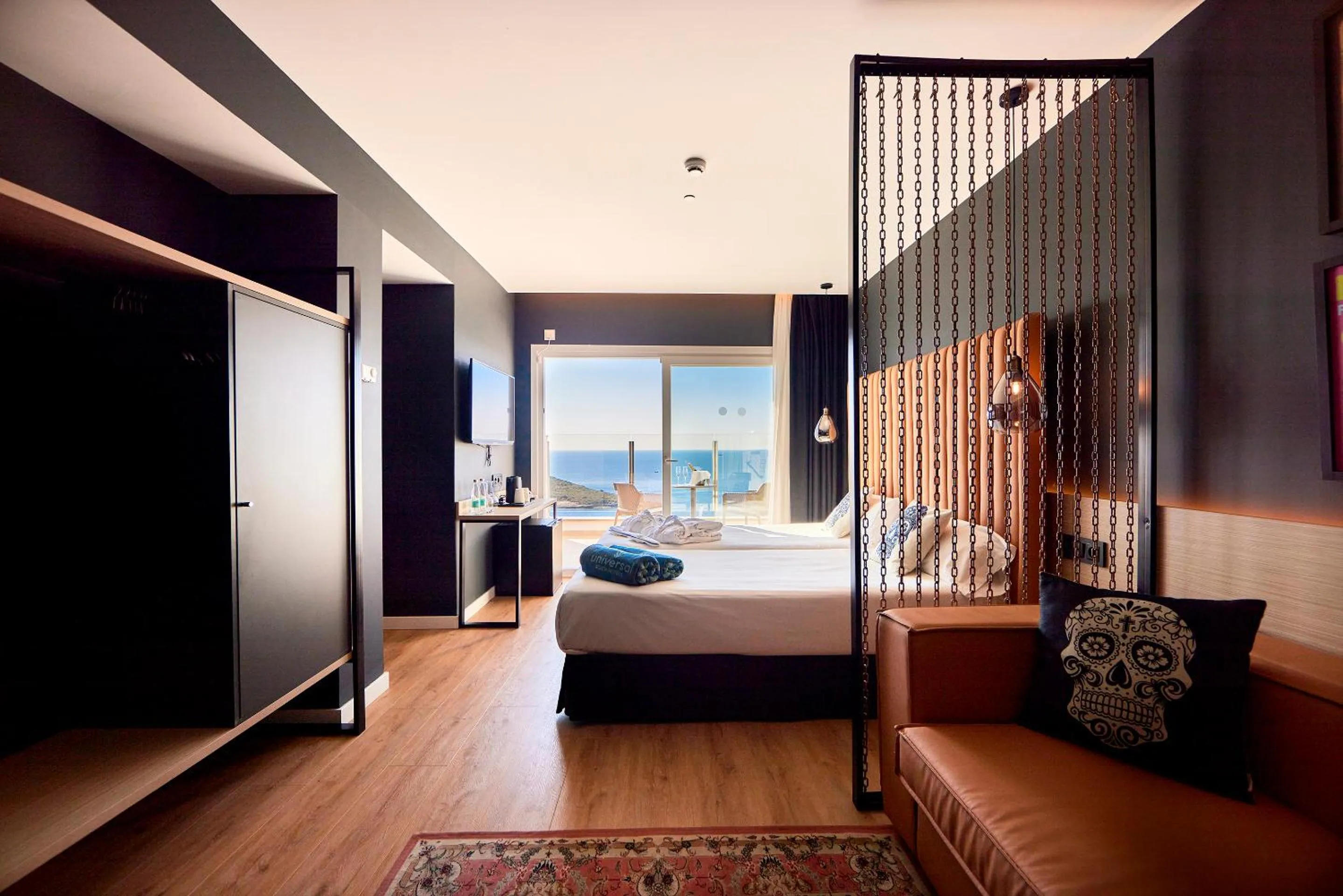 Photo of the whole room, Bed in Hotel Florida Magaluf - Adults Only