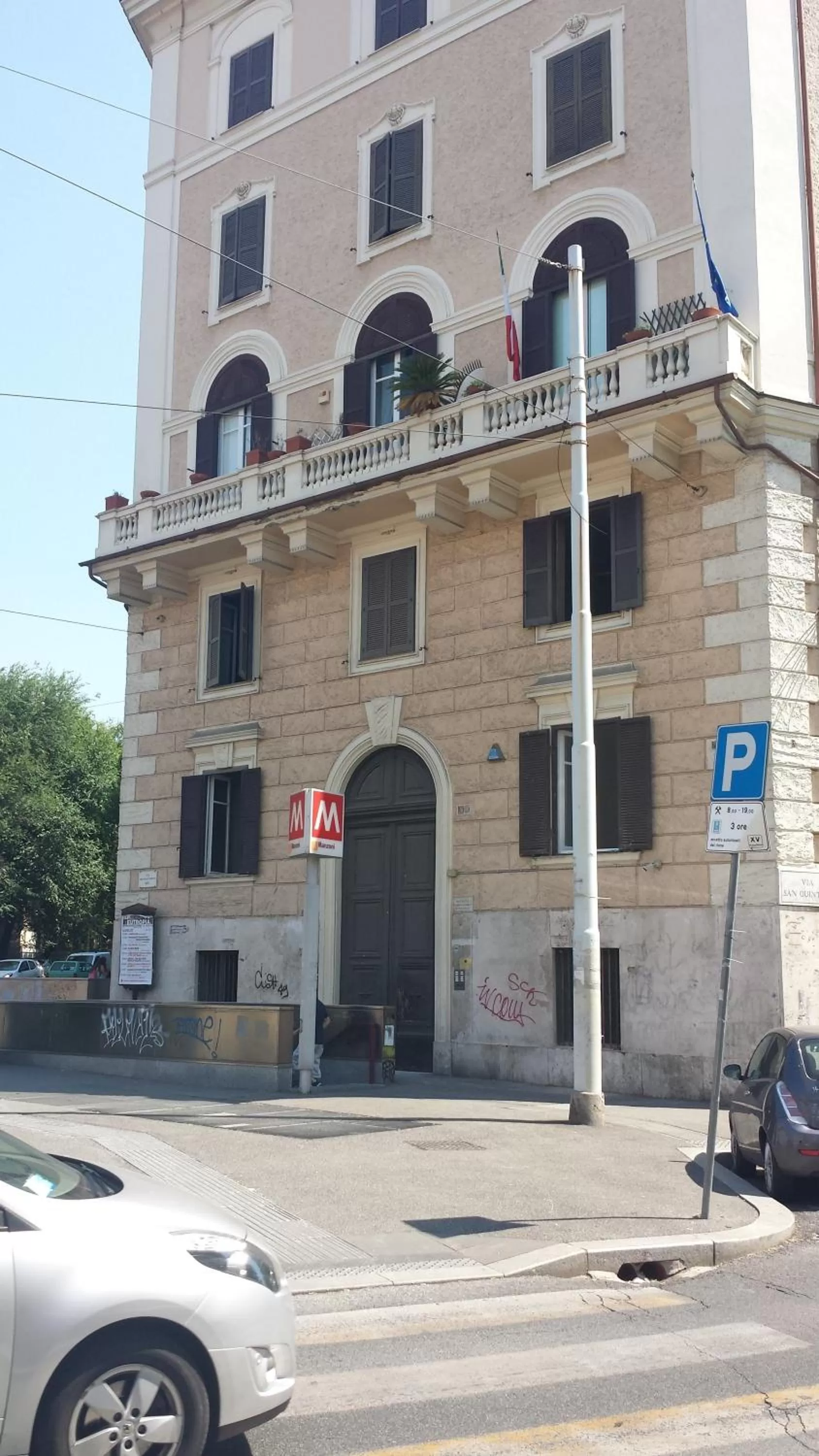 Property building in Roma Resort Colosseum