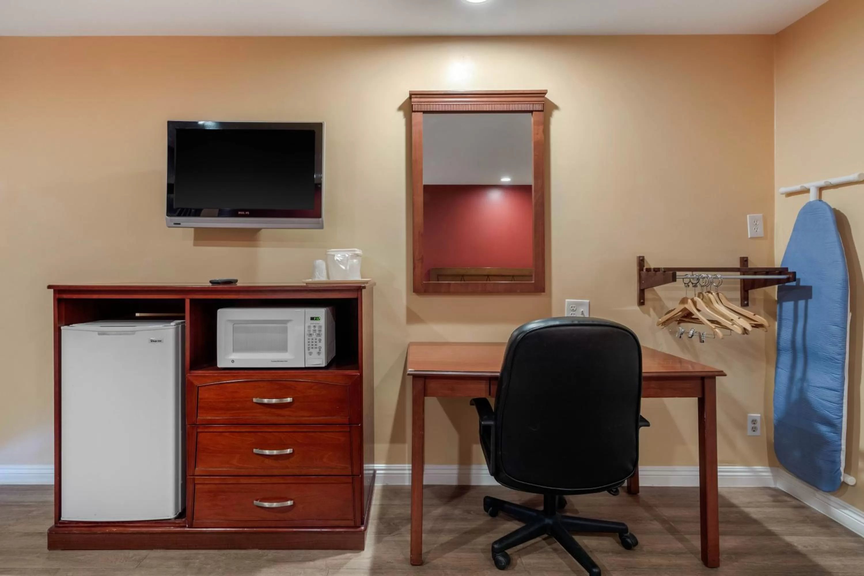 Property building in Rodeway Inn Carson - Los Angeles South