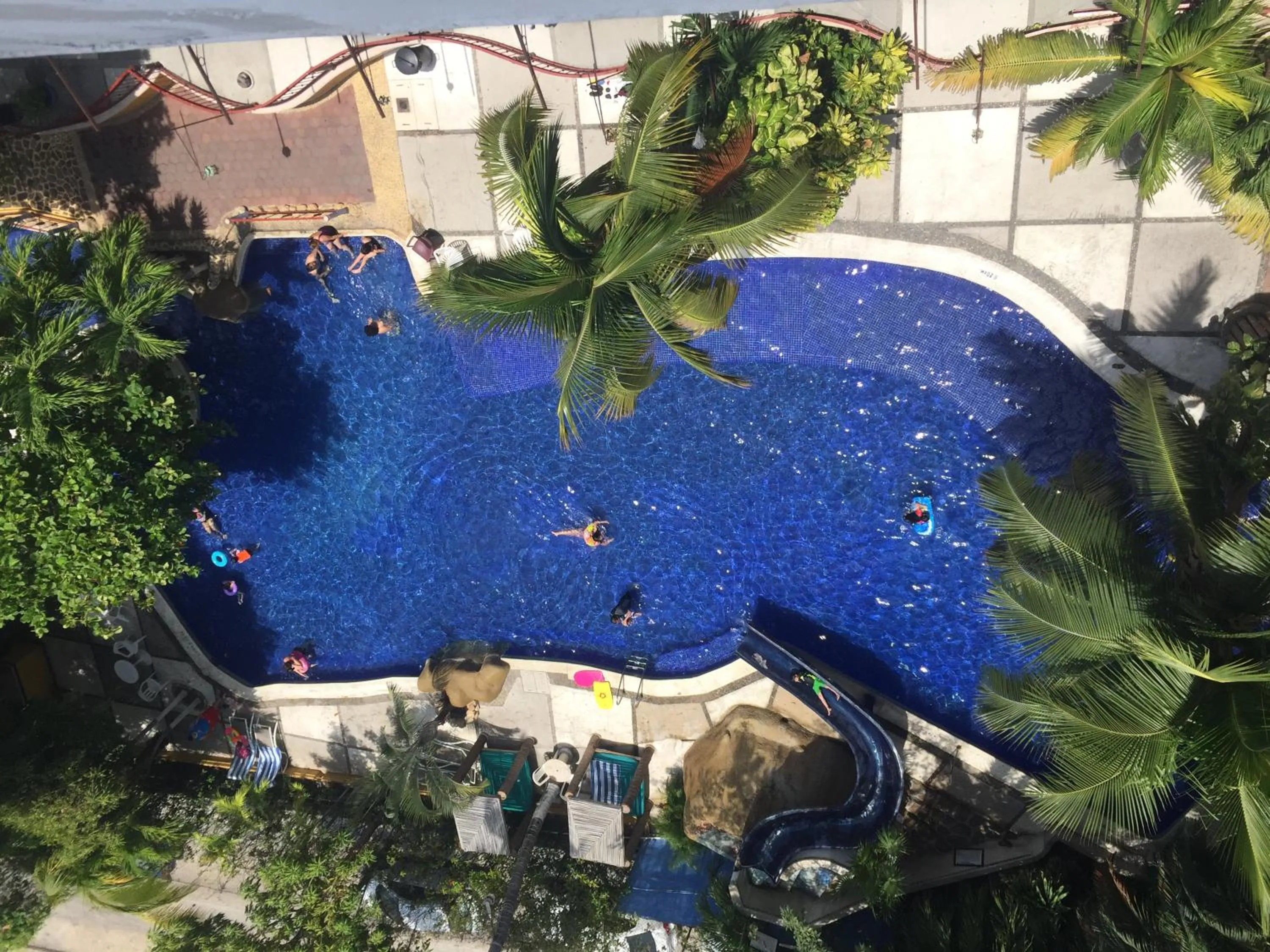 Swimming pool in Hotel Club del Sol Acapulco by NG Hoteles