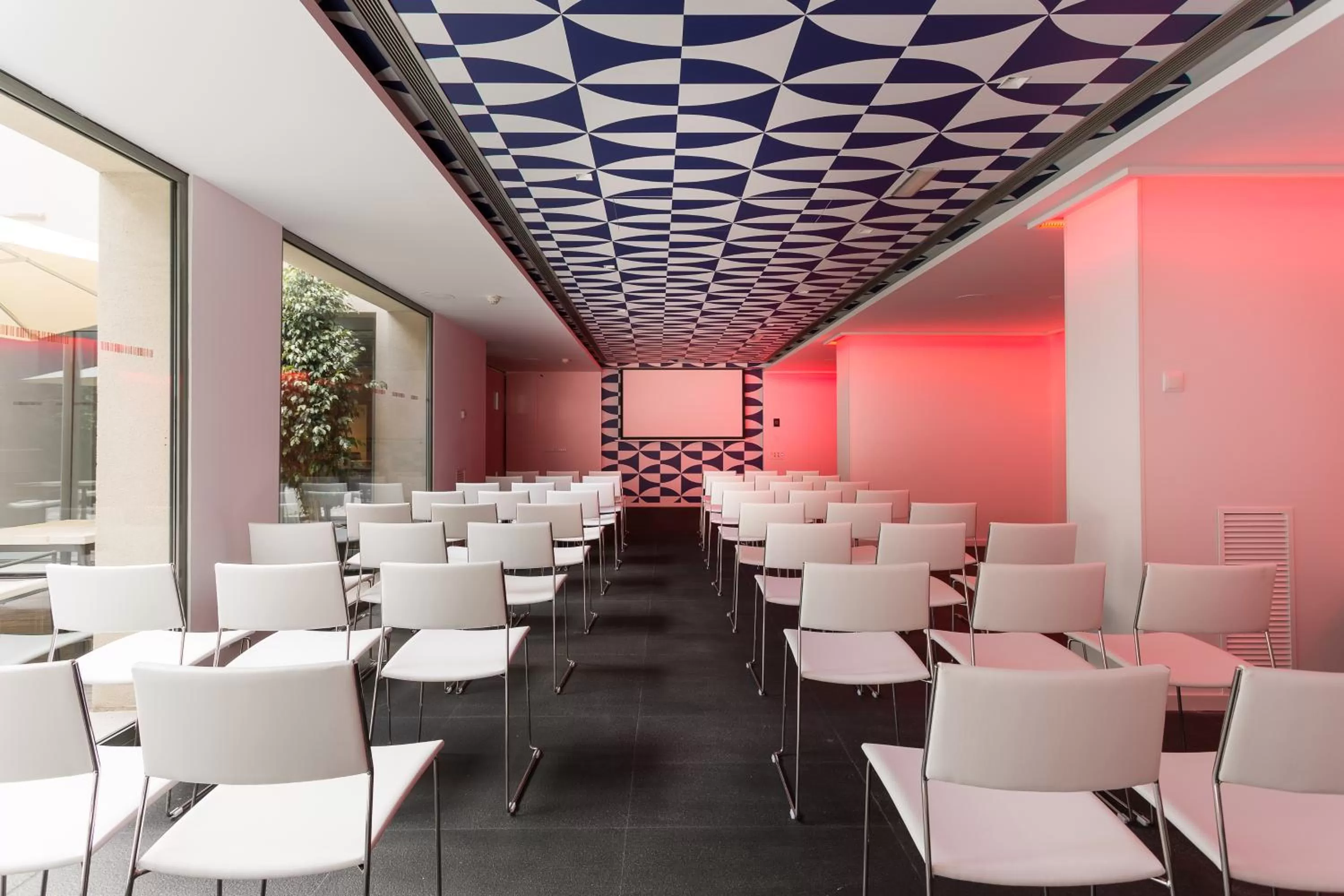 Business facilities in Room Mate Carla, Barcelona