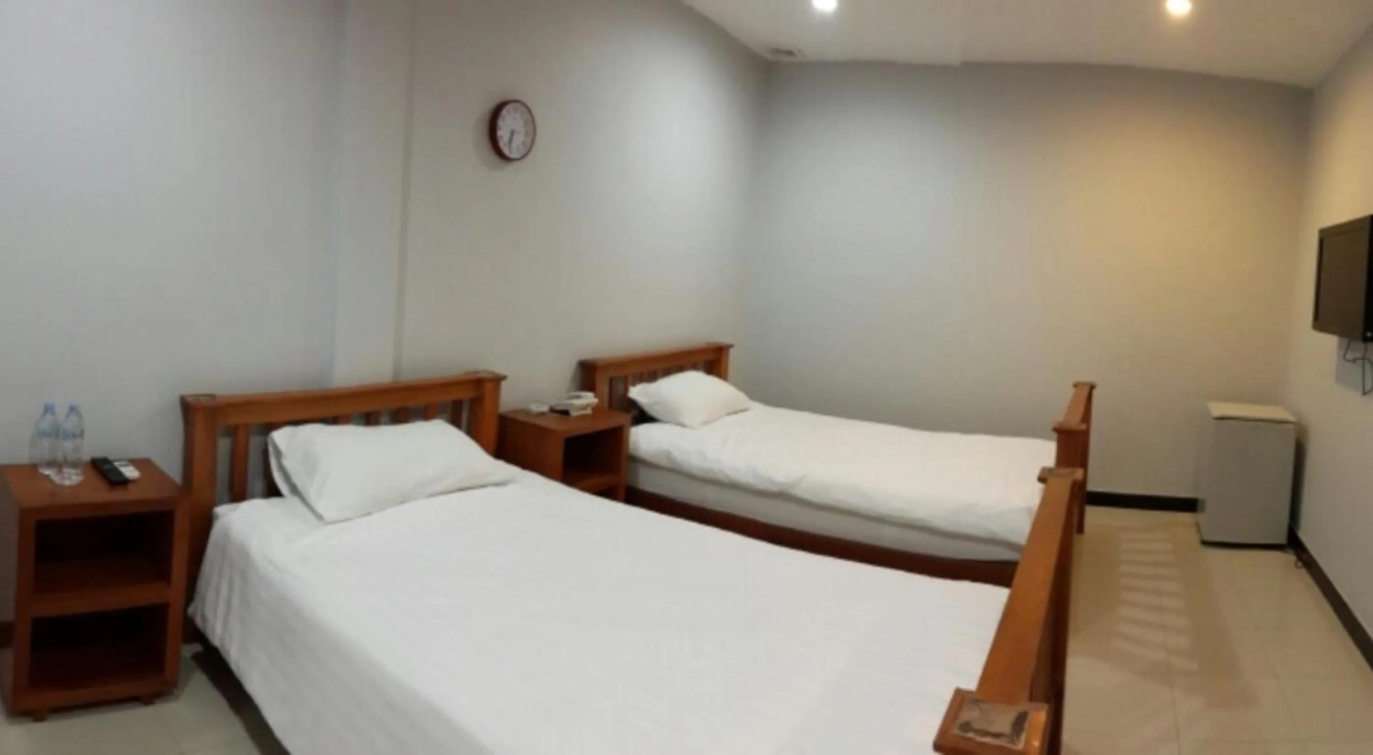 Twin Room with Air-Conditioning in DoDo Guesthouse