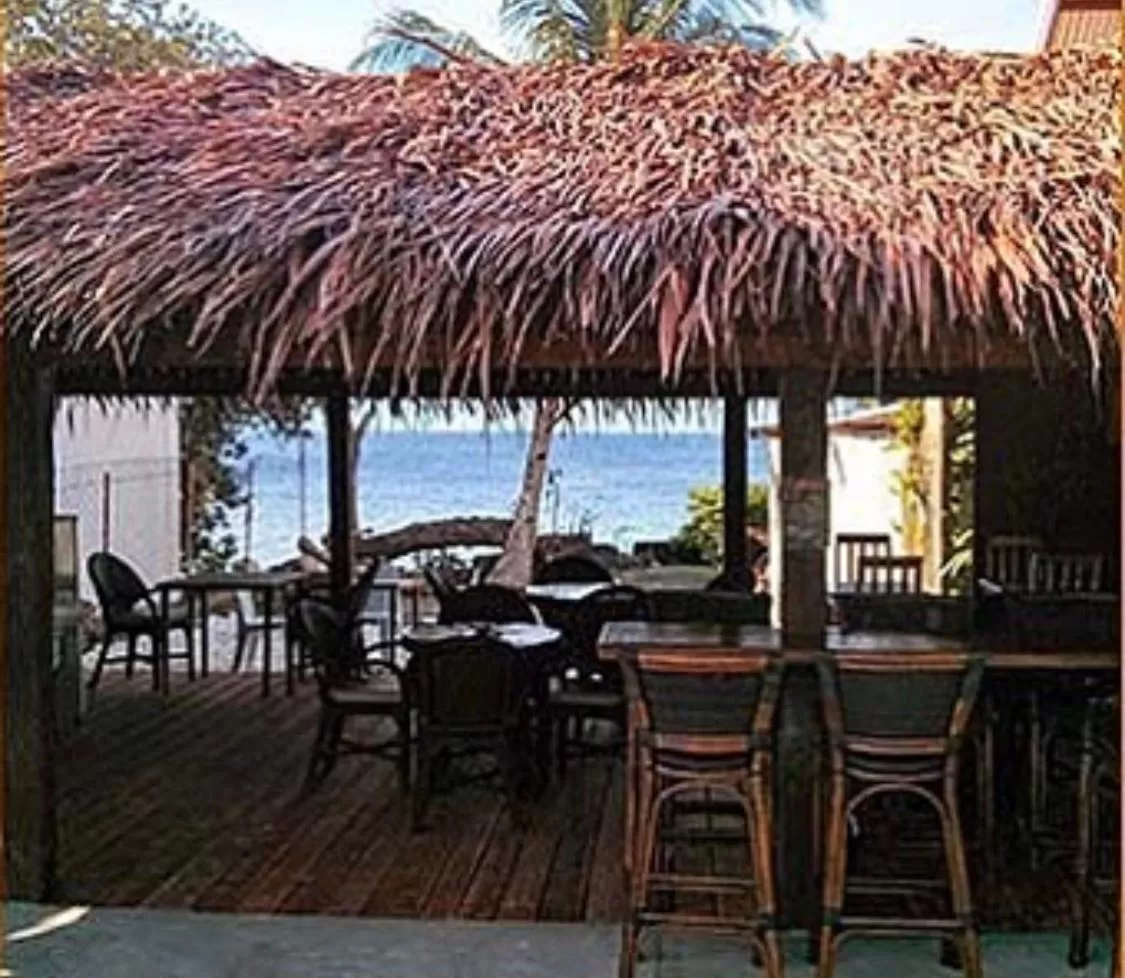 Restaurant/places to eat in Pescador View - Beachfront ,Extensions & nearby the Ocean Hostels & Restaurant Moalboal