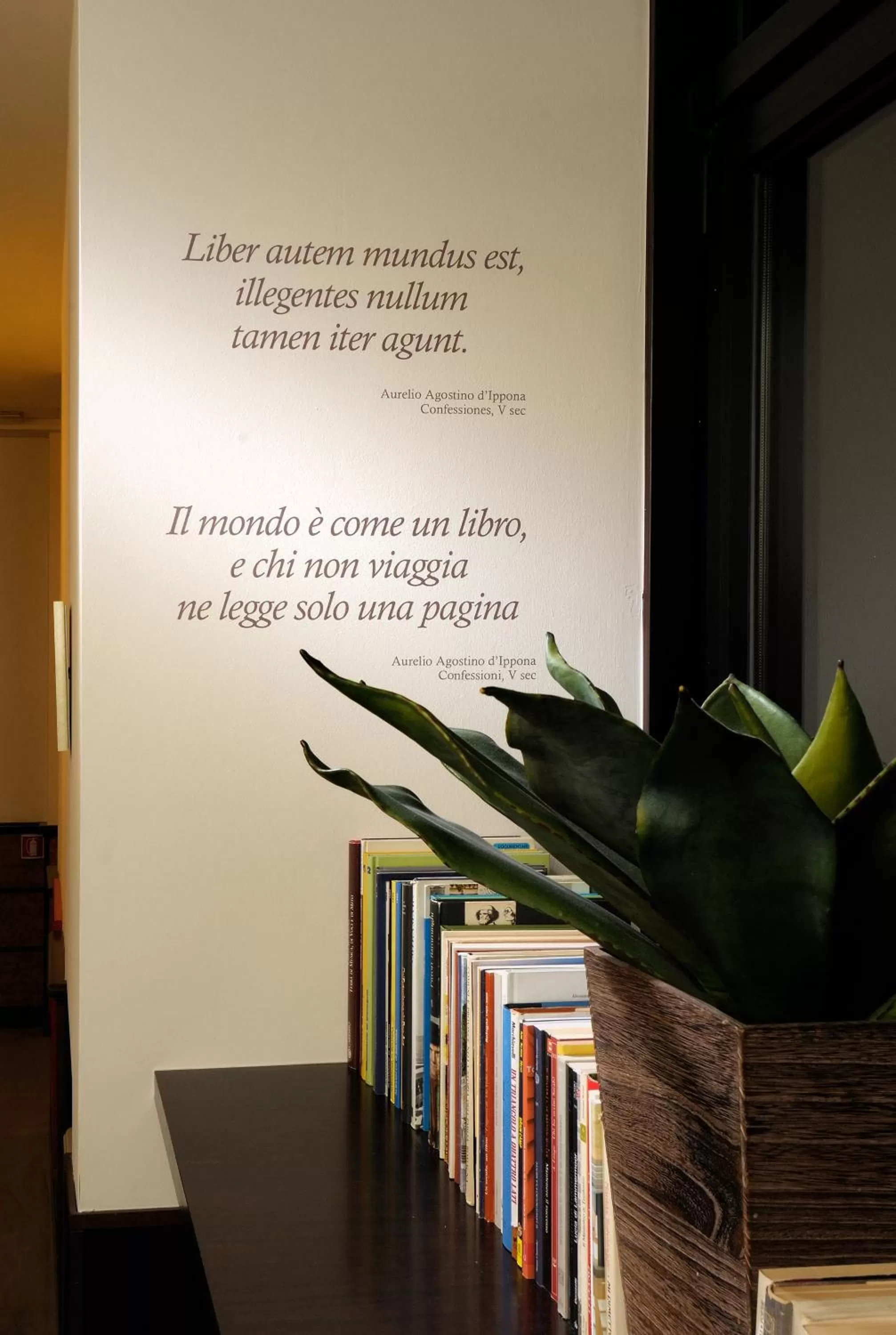 Decorative detail in Phi Hotel Bologna