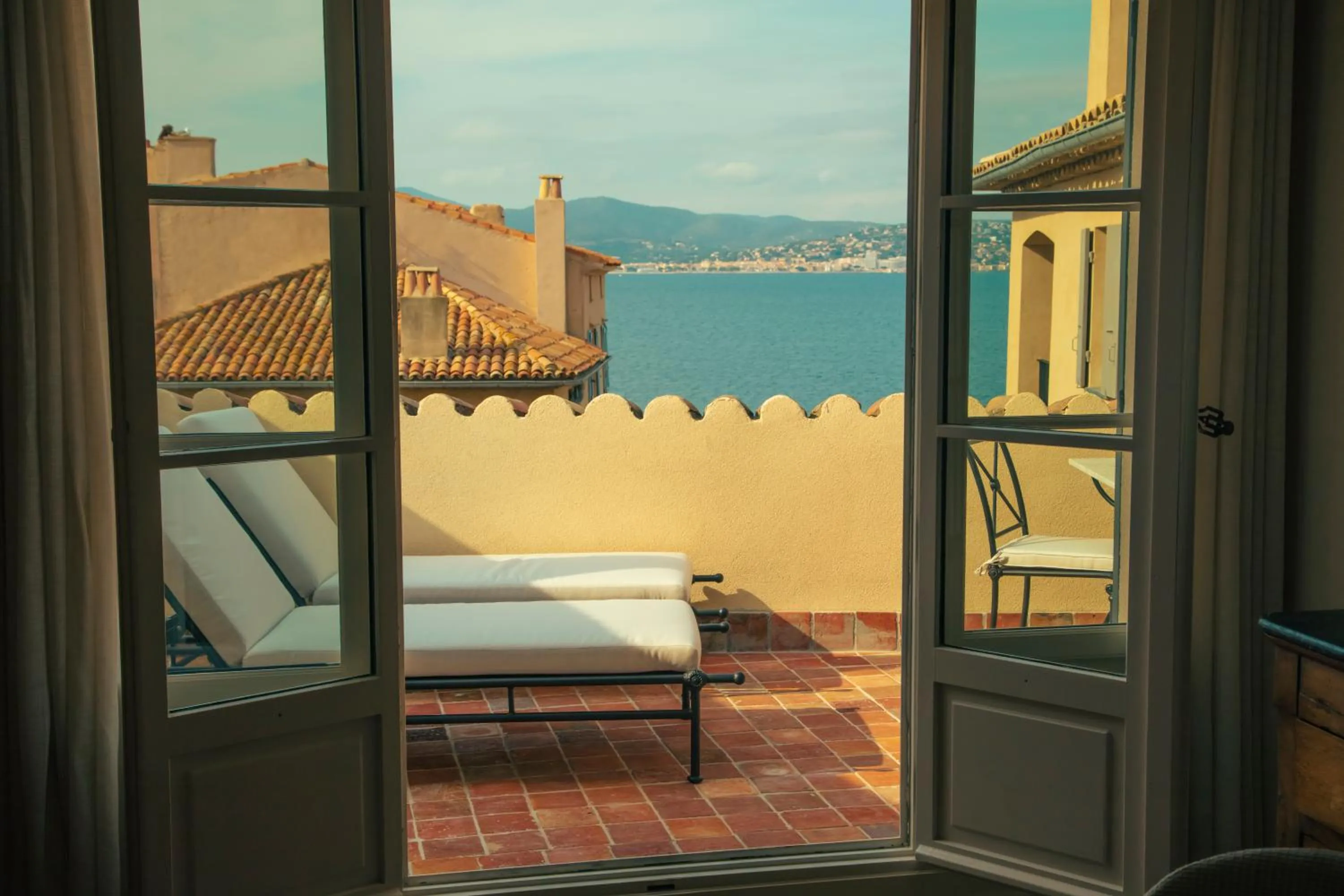 Patio in Hotel la Ponche
