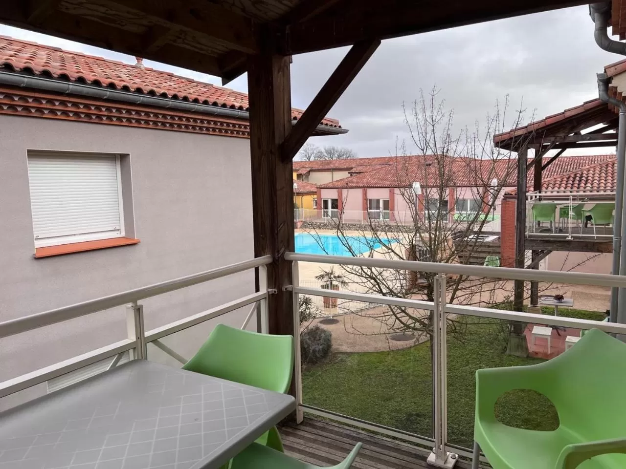 Pool View in Les bords de l'Aveyron