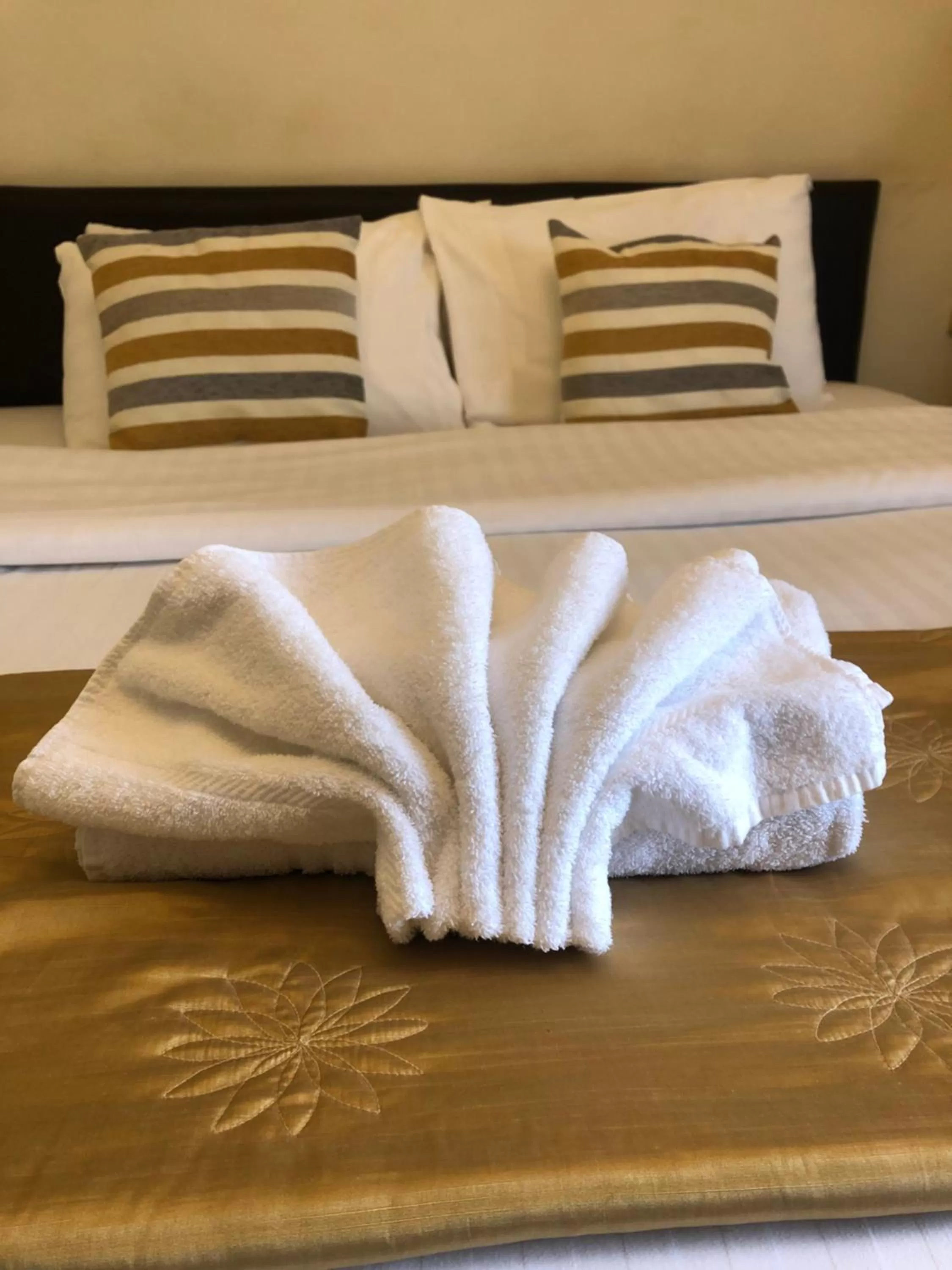 Bed in Park House Hotel