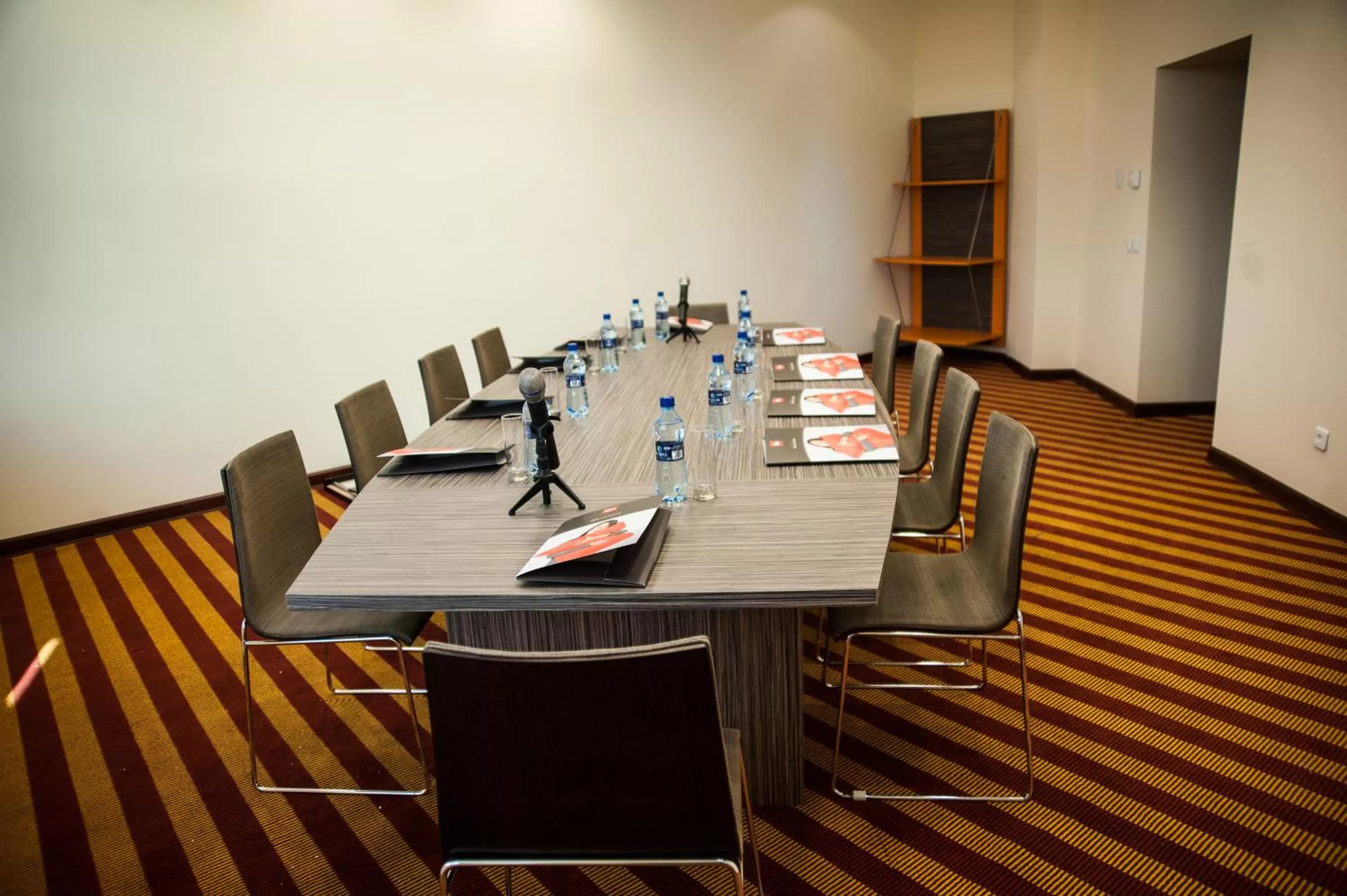 Business facilities in Ibis Astana